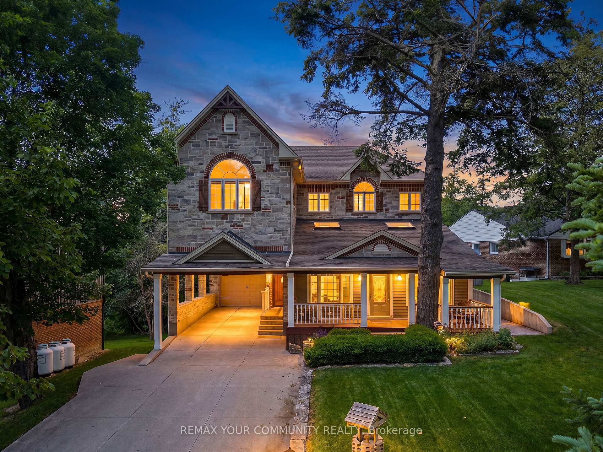 Photo of 124 Elmpine Trail