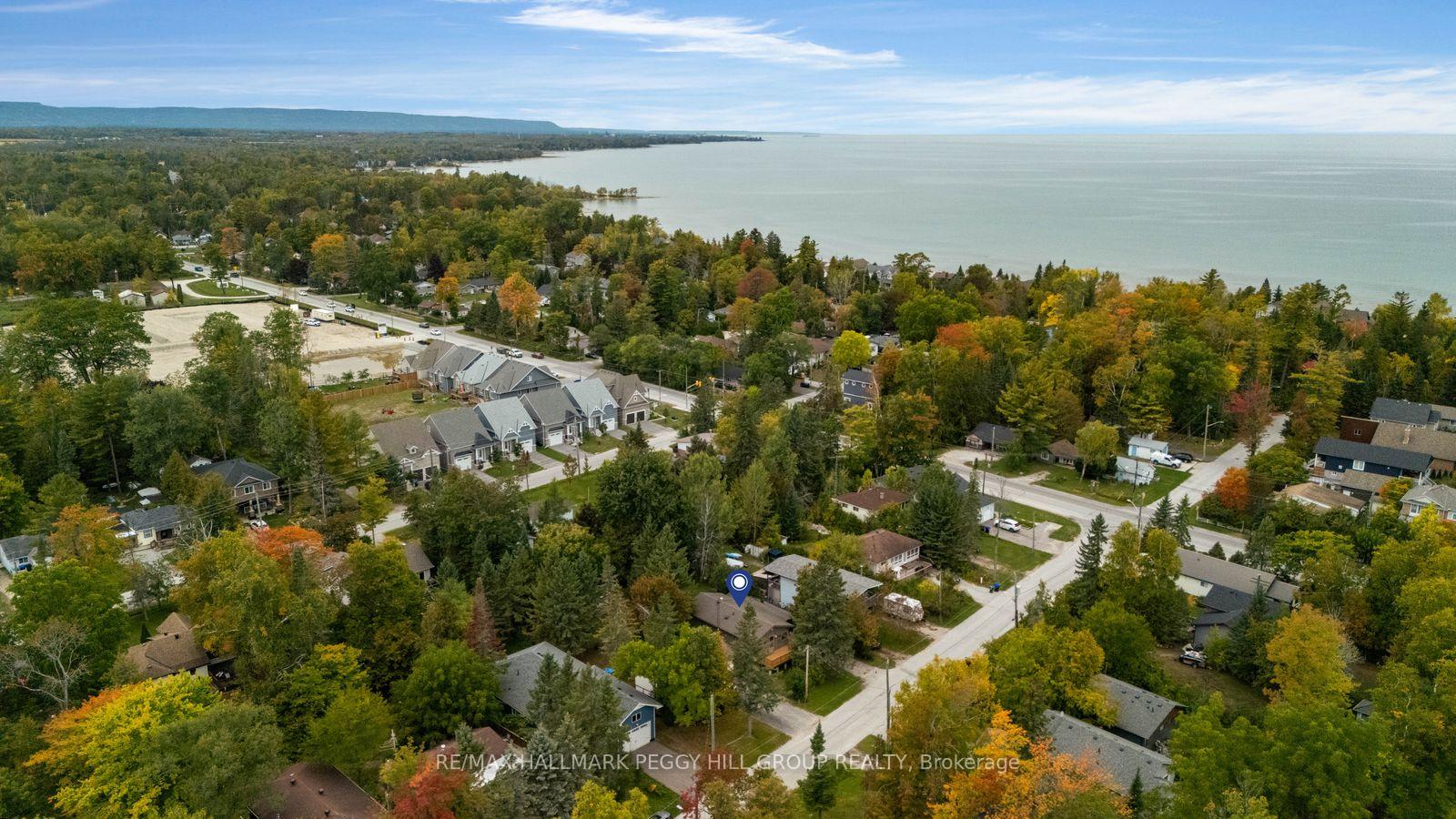 Photo 2 of 20 61st Street S, Wasaga Beach — HOMEH