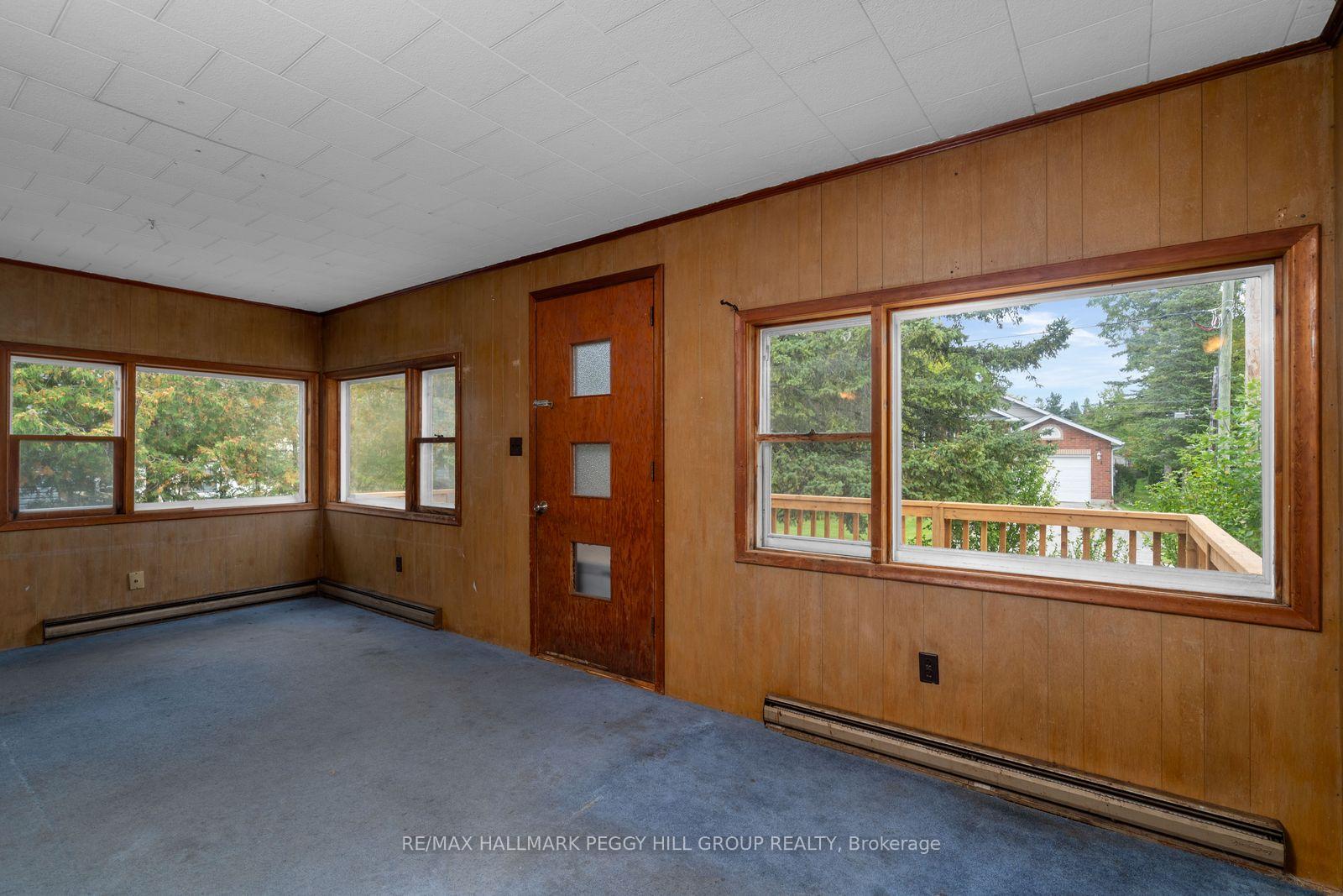 Photo 3 of 20 61st Street S, Wasaga Beach — HOMEH