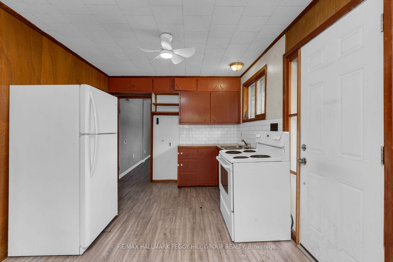 Photo 4 of 20 61st Street S, Wasaga Beach — HOMEH