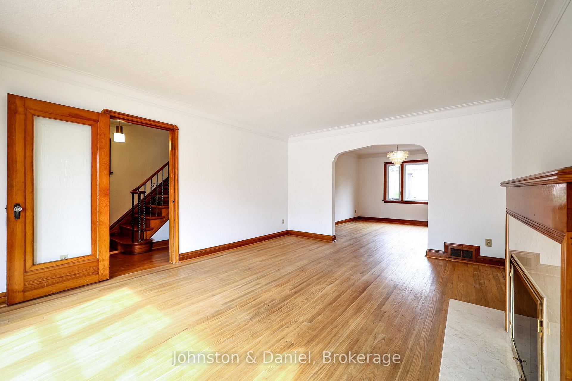 Photo 7 of 14 Annesley Avenue, Toronto, Leaside — HOMEH