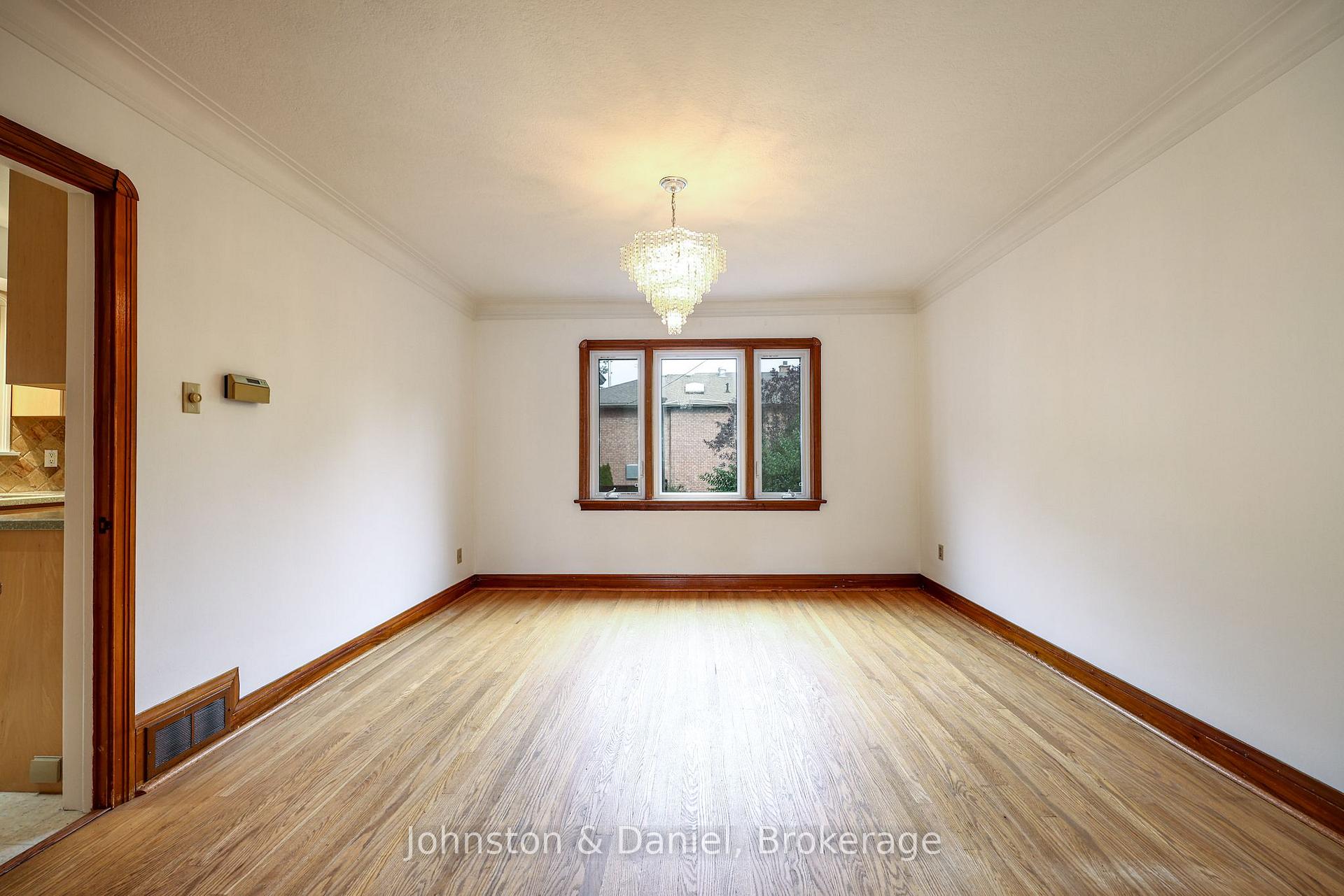 Photo 9 of 14 Annesley Avenue, Toronto, Leaside — HOMEH