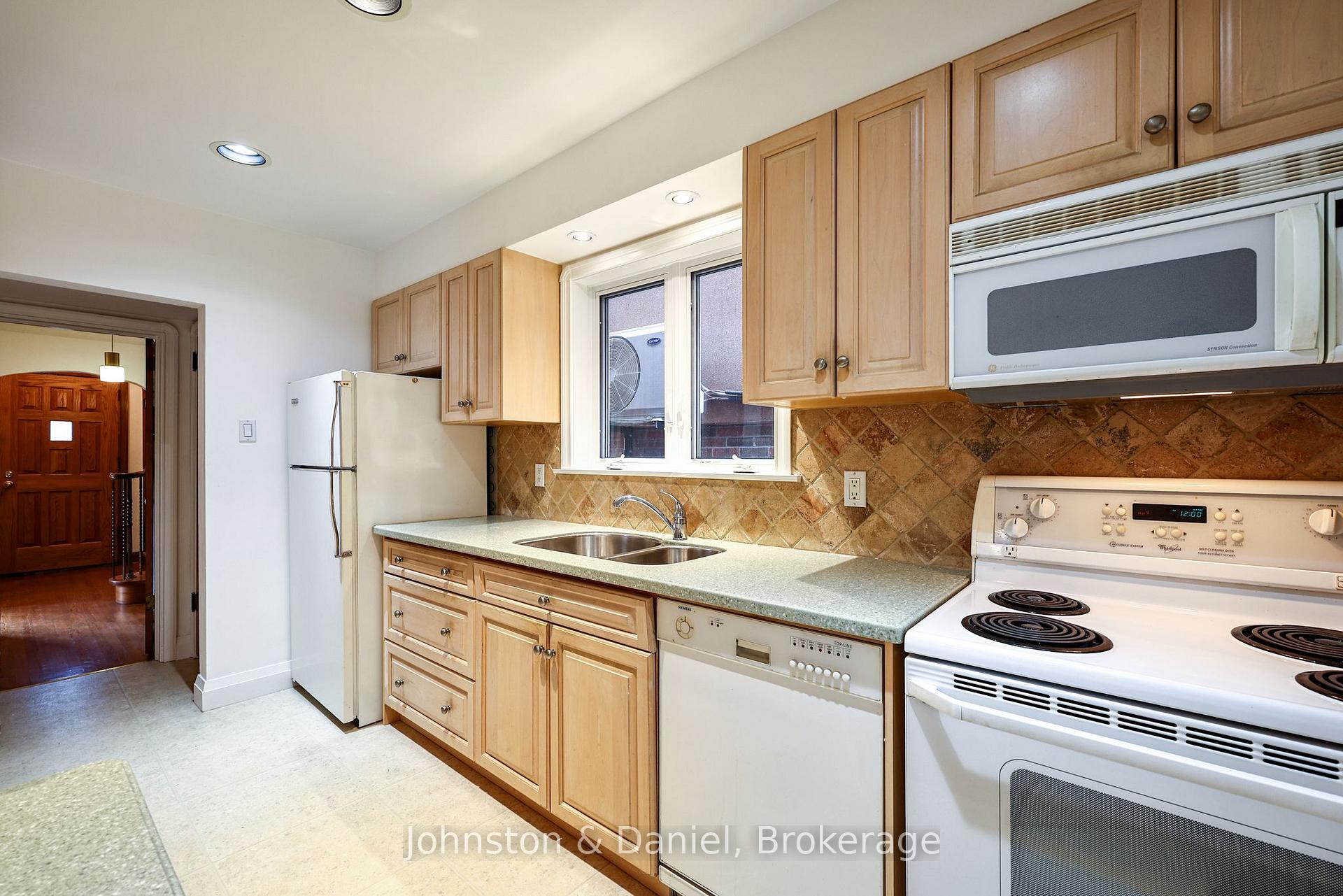 Photo 13 of 14 Annesley Avenue, Toronto, Leaside — HOMEH