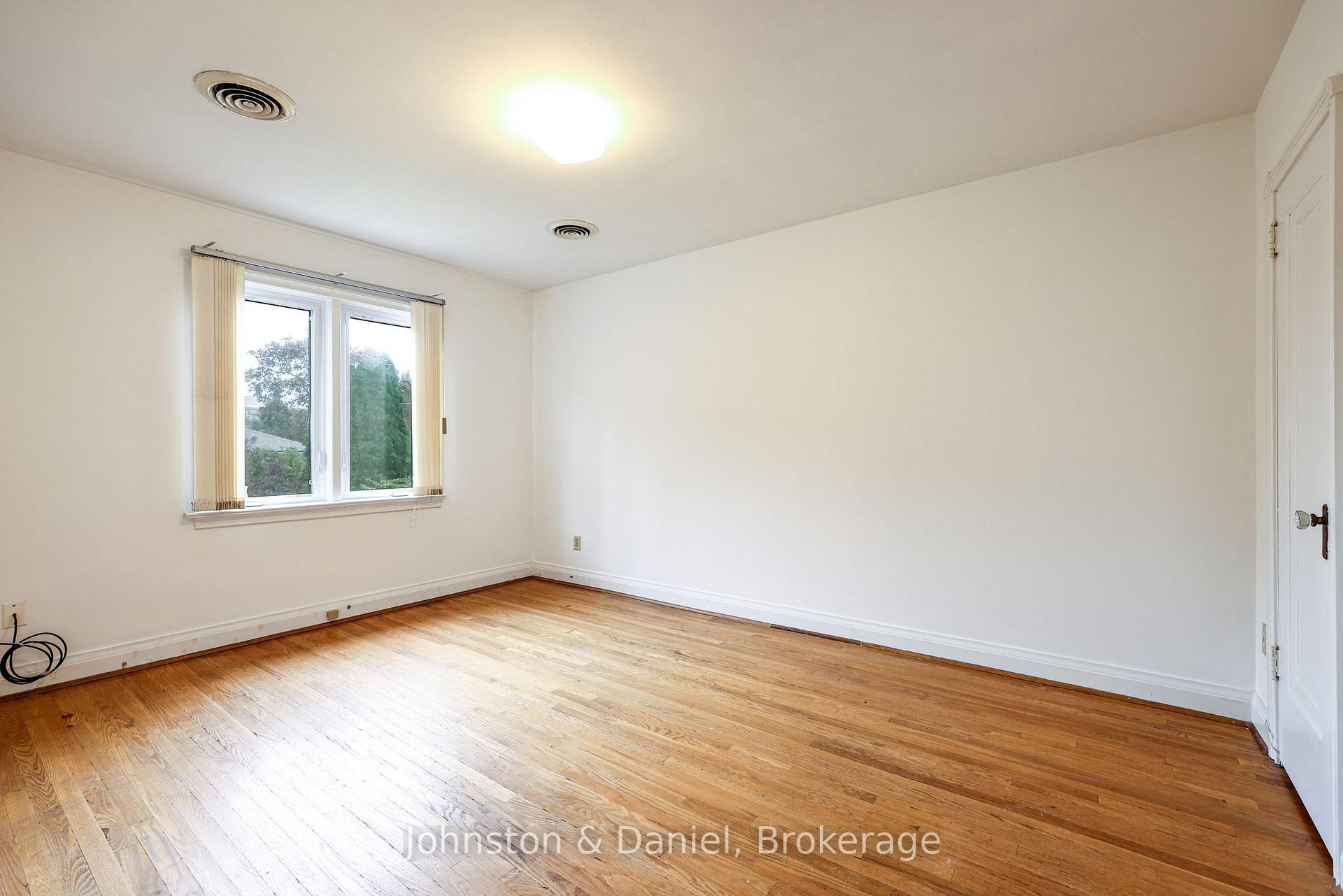 Photo 18 of 14 Annesley Avenue, Toronto, Leaside — HOMEH