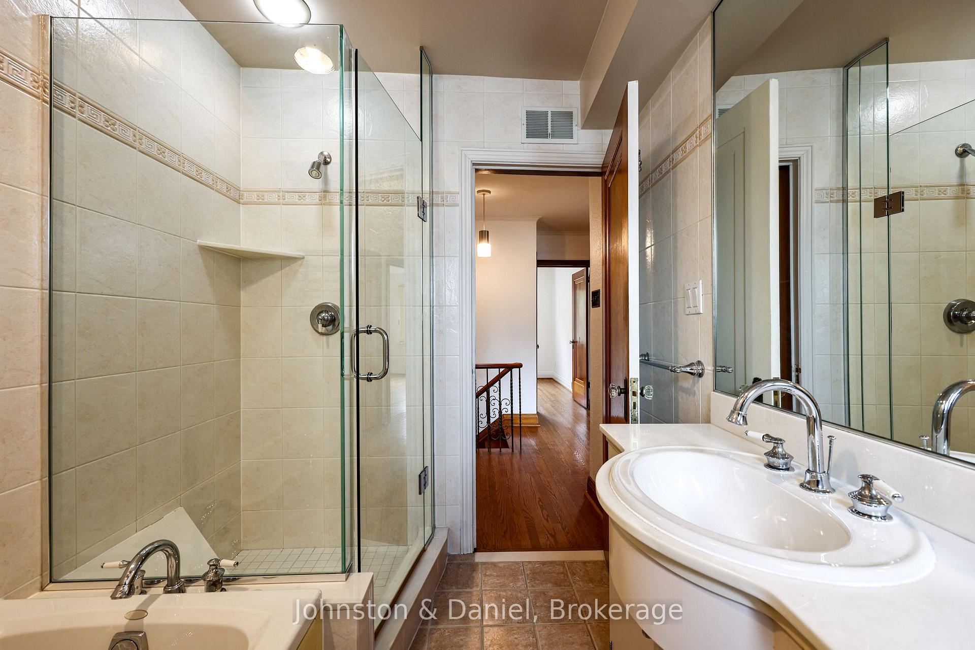 Photo 23 of 14 Annesley Avenue, Toronto, Leaside — HOMEH