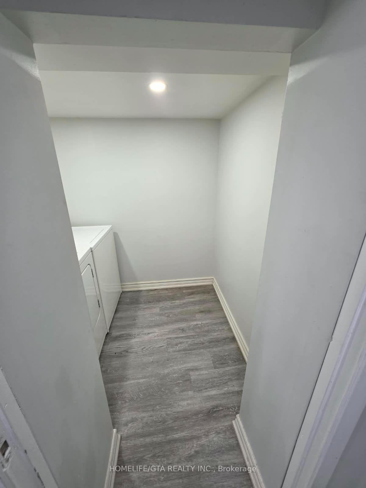Photo of Unit Basement, 214 Ravenscroft Road