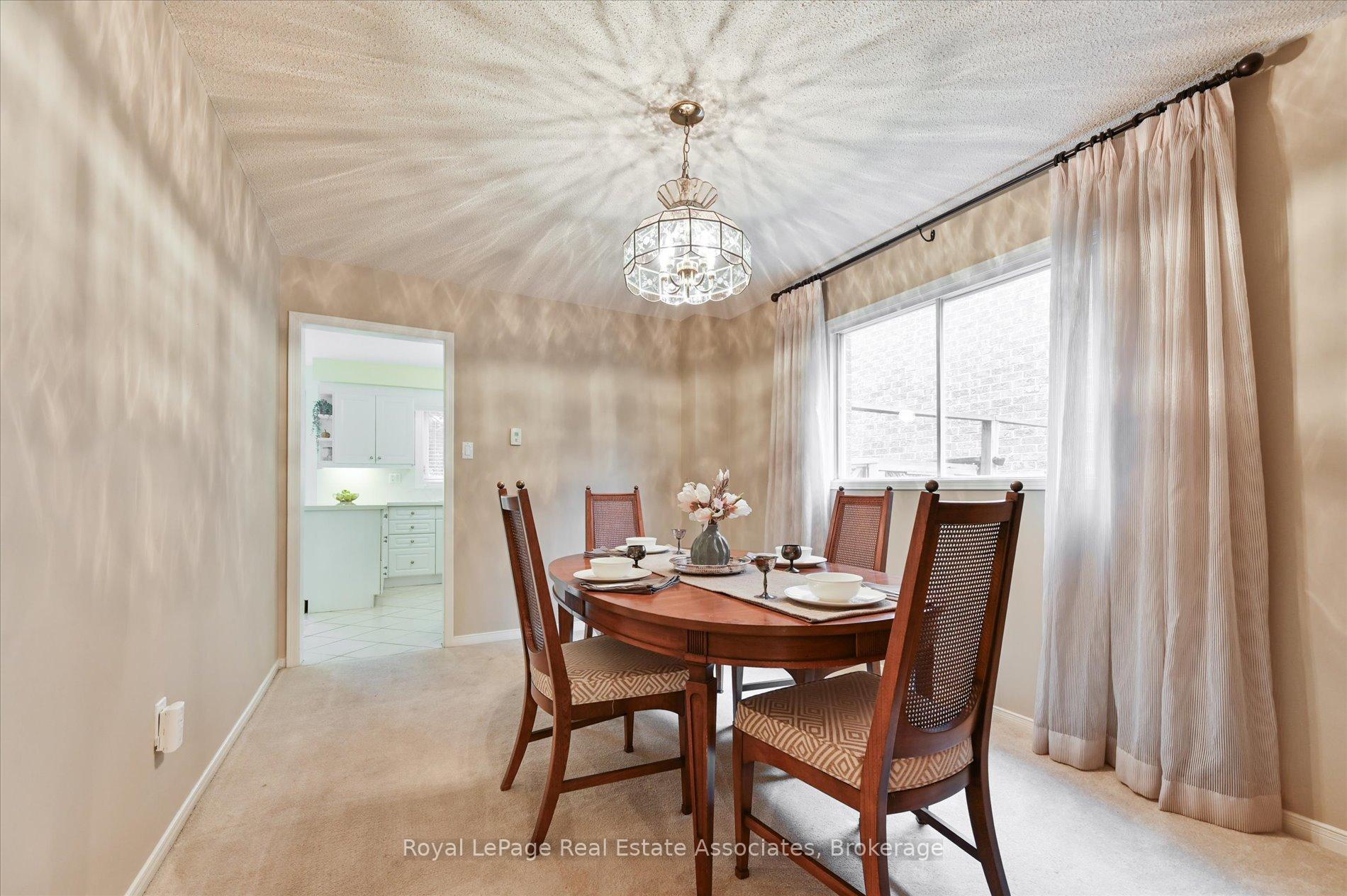 Photo 13 of 7164 Danton Promenade, Mississauga, Meadowvale — HOMEH
