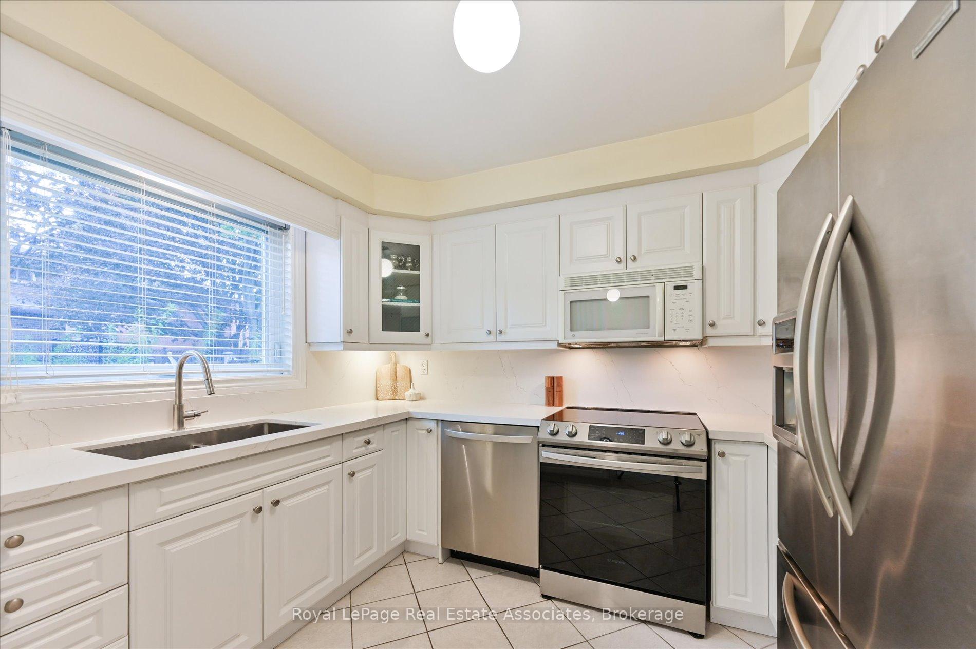 Photo 19 of 7164 Danton Promenade, Mississauga, Meadowvale — HOMEH