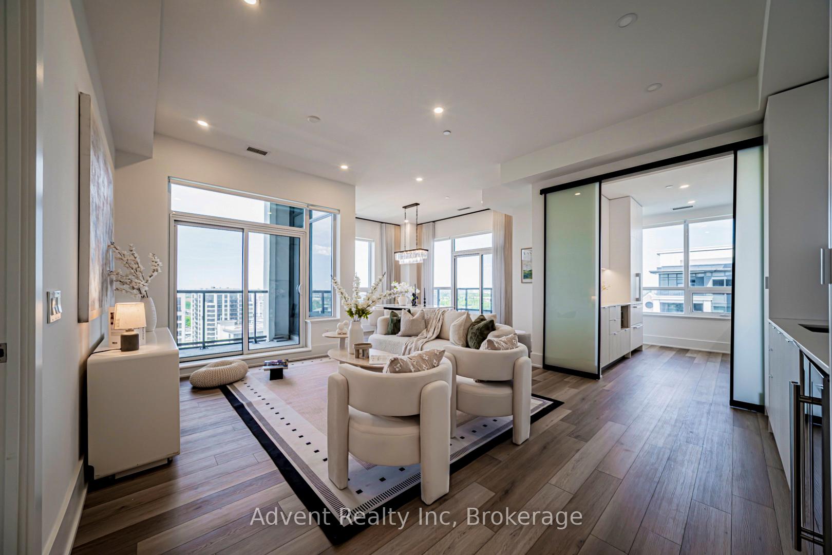 Photo 2 of Unit PH01, 8 Cedarland Drive, Markham, Unionville — HOMEH