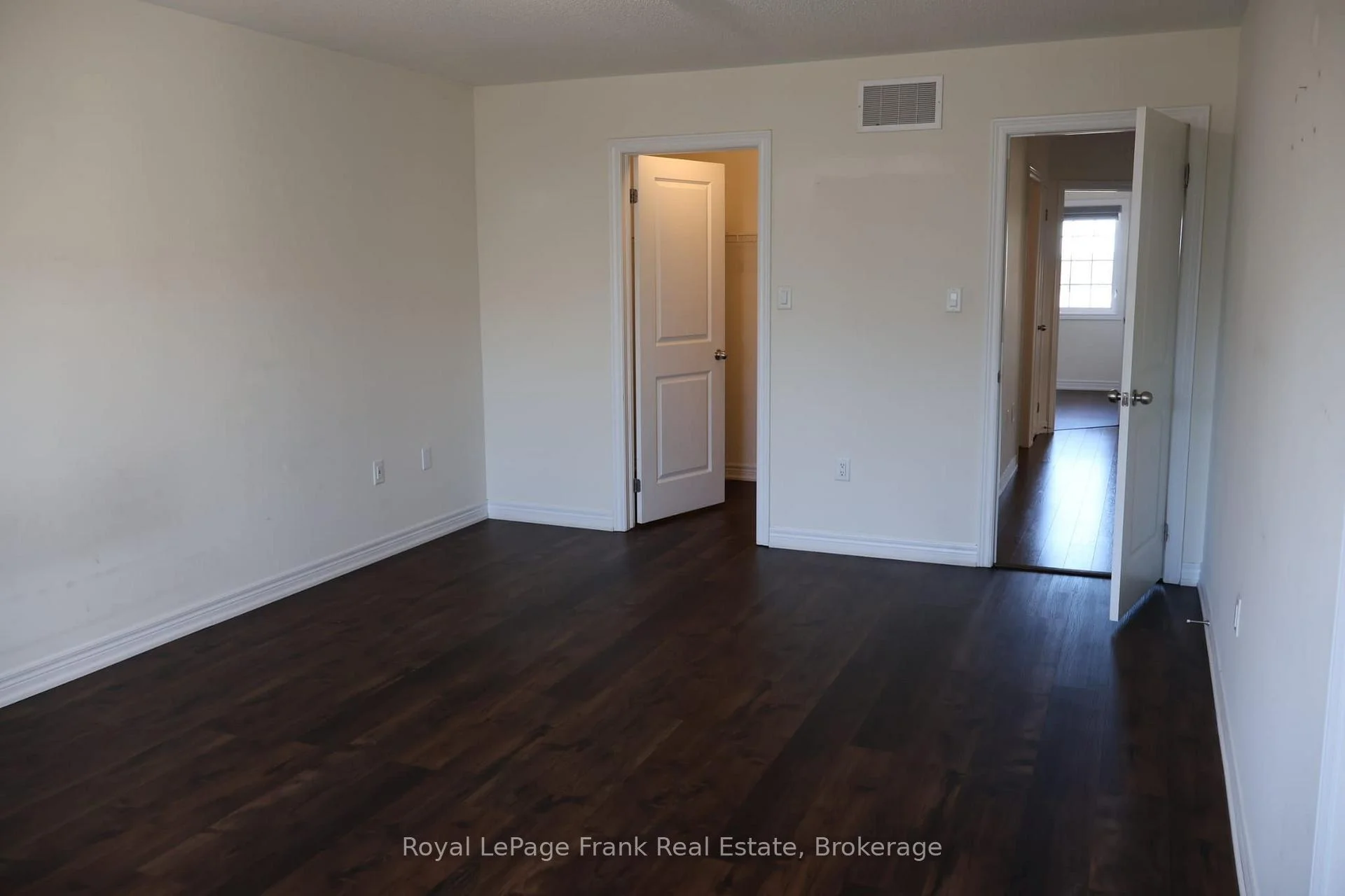 Photo 12 of 704 Latimer Way W, Peterborough, Monaghan Ward 2 — HOMEH