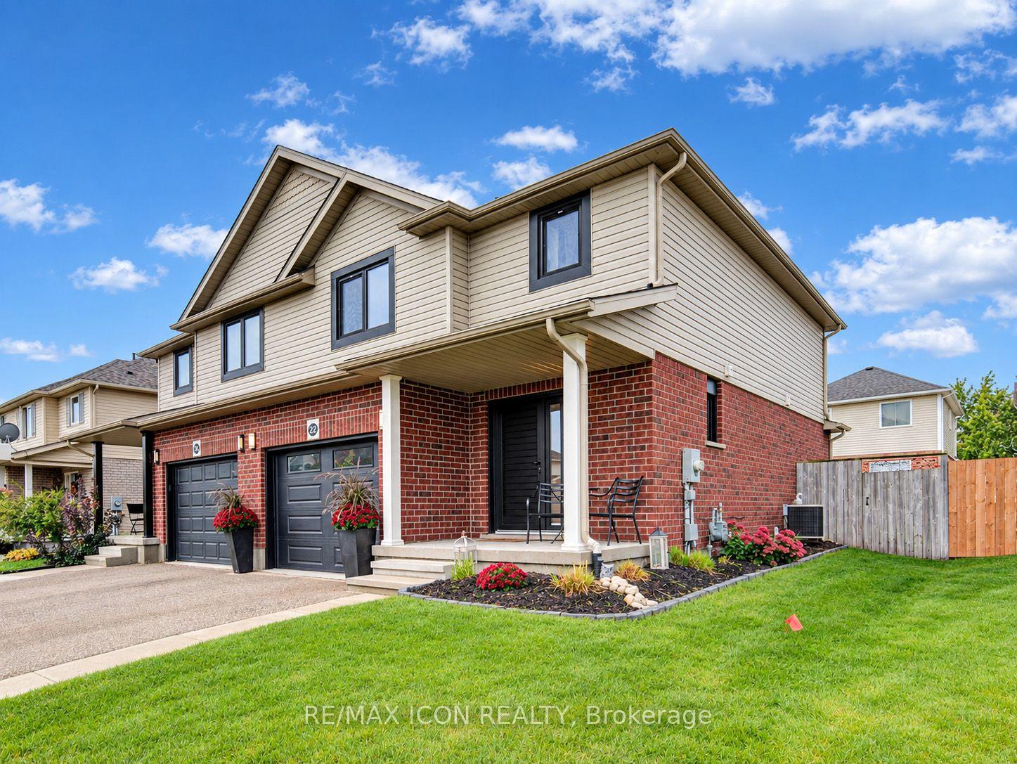 Photo 2 of 22 Poffenroth Path, Woolwich, Elmira — HOMEH