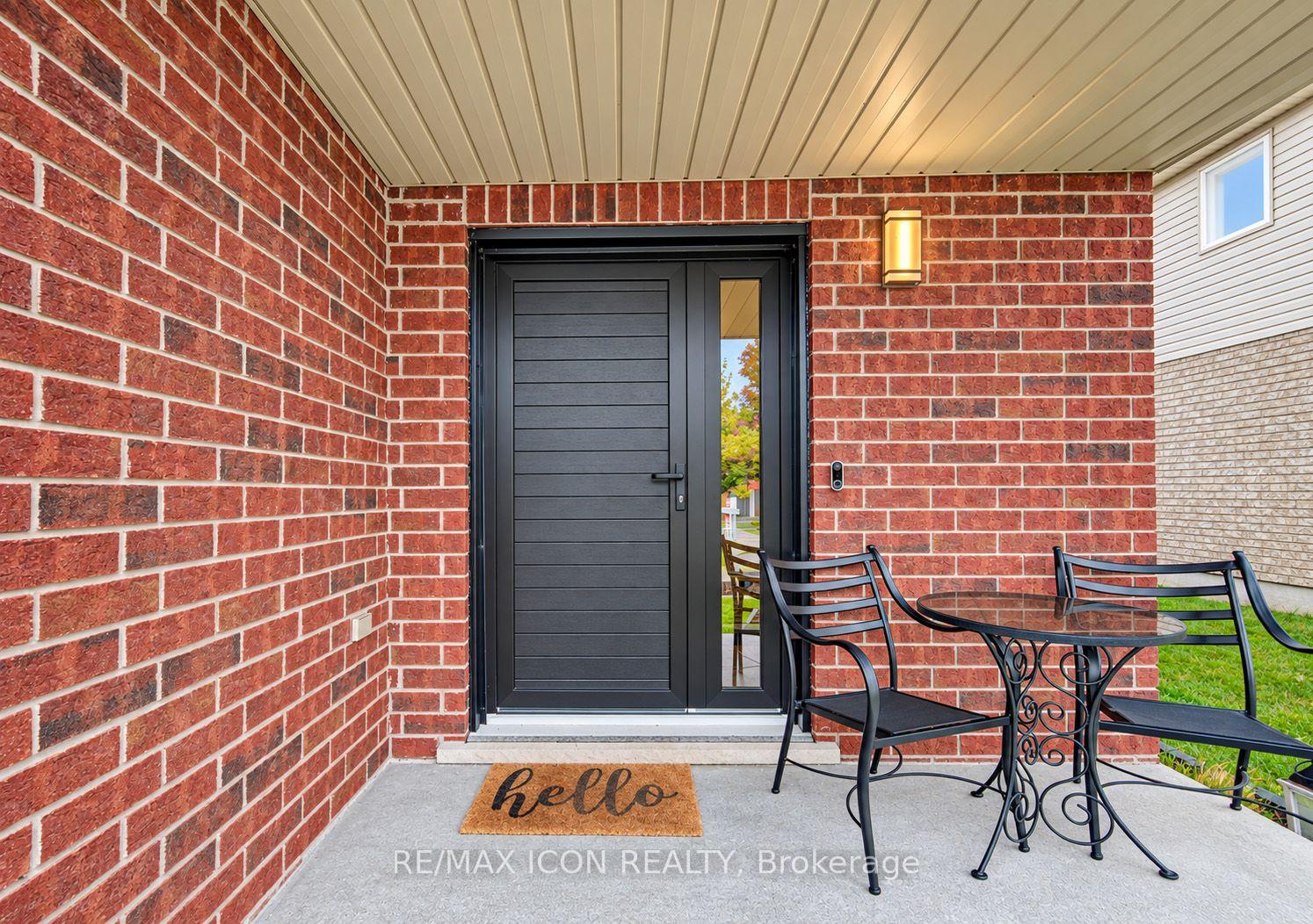 Photo 3 of 22 Poffenroth Path, Woolwich, Elmira — HOMEH