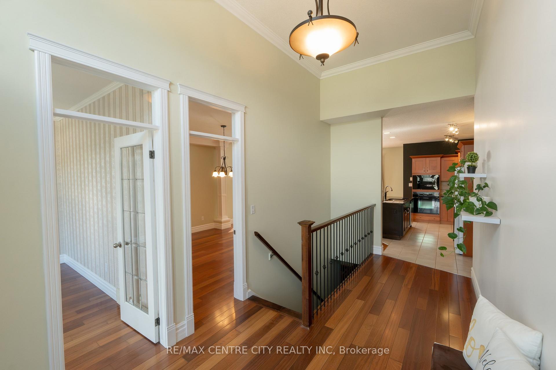 Photo 3 of 19 Hamilton Street, North Middlesex, Ailsa Craig — HOMEH