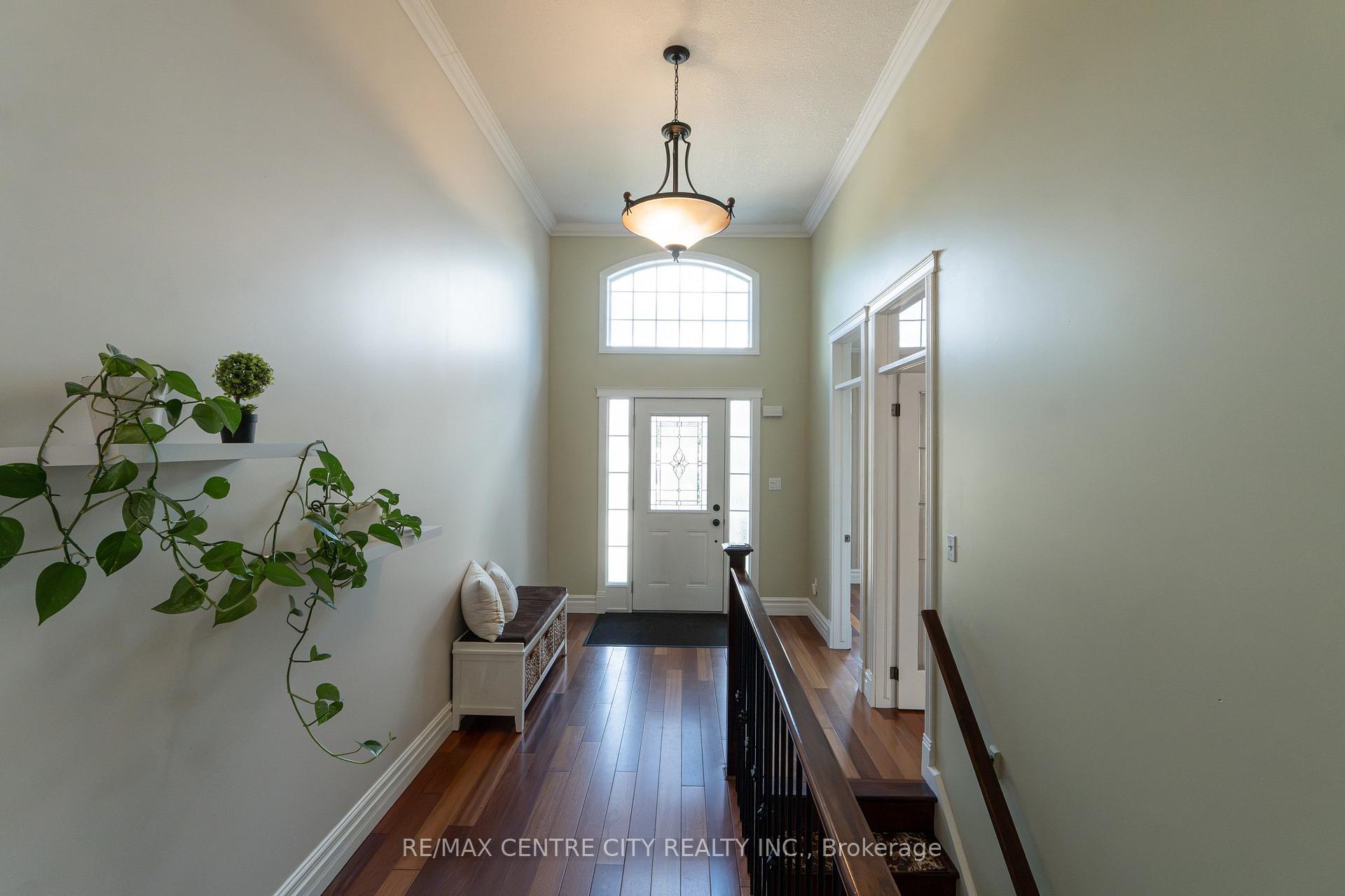 Photo 4 of 19 Hamilton Street, North Middlesex, Ailsa Craig — HOMEH