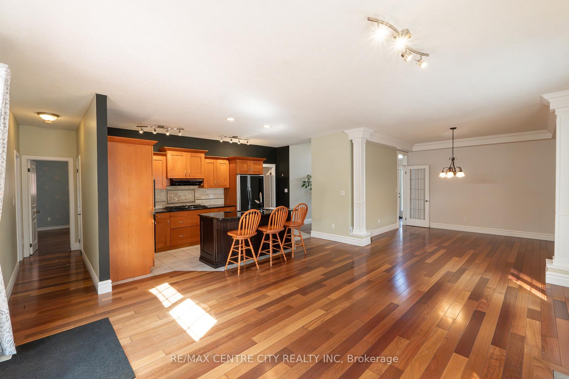 Photo 10 of 19 Hamilton Street, North Middlesex, Ailsa Craig — HOMEH