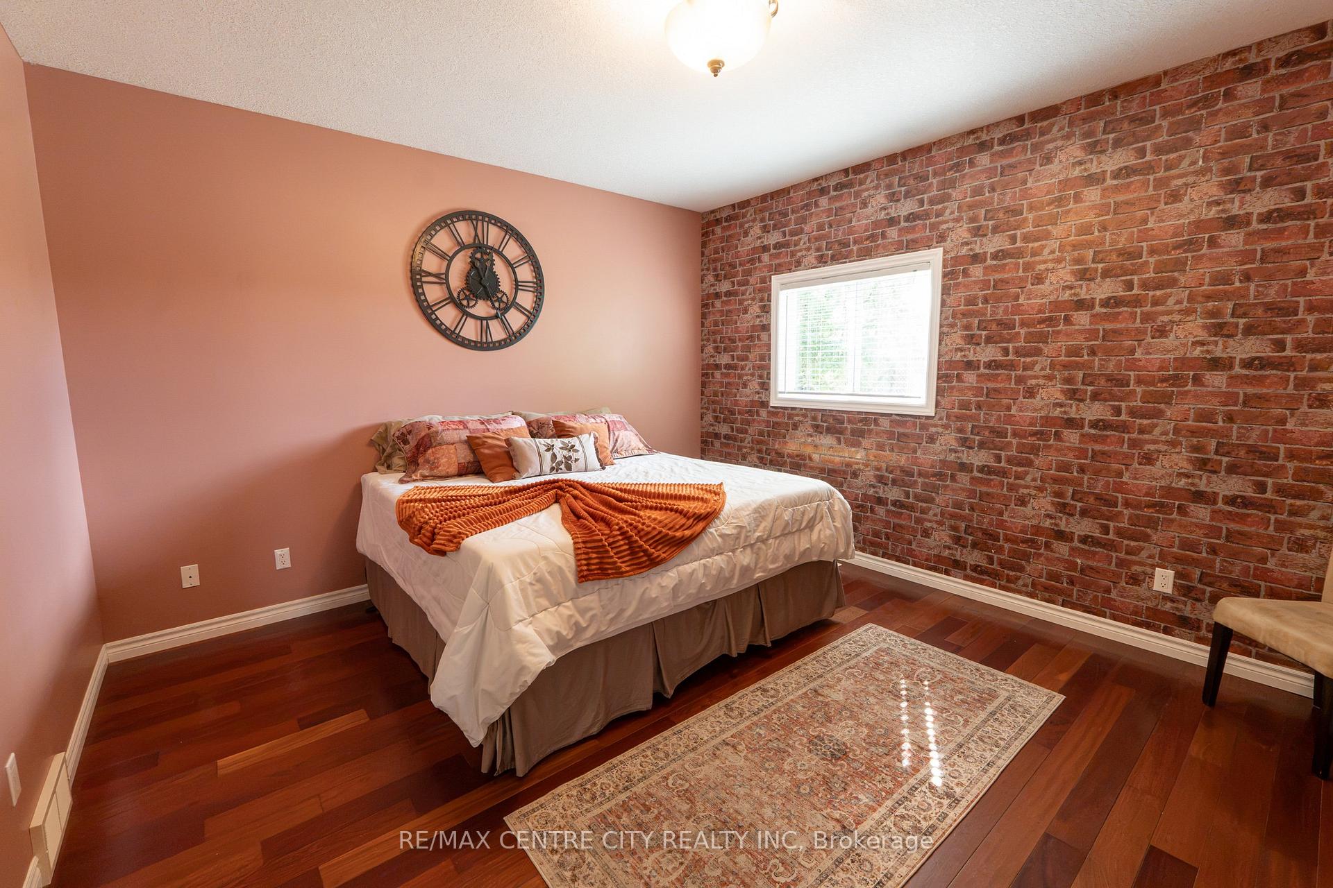 Photo 16 of 19 Hamilton Street, North Middlesex, Ailsa Craig — HOMEH
