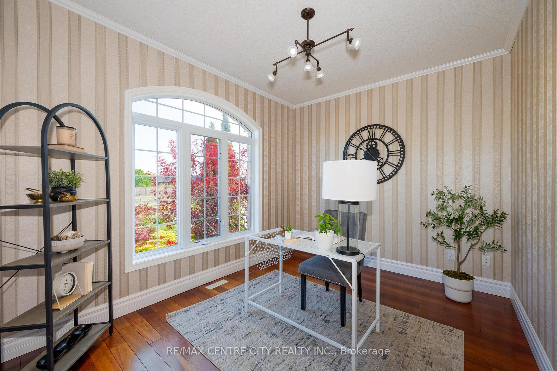 Photo 21 of 19 Hamilton Street, North Middlesex, Ailsa Craig — HOMEH