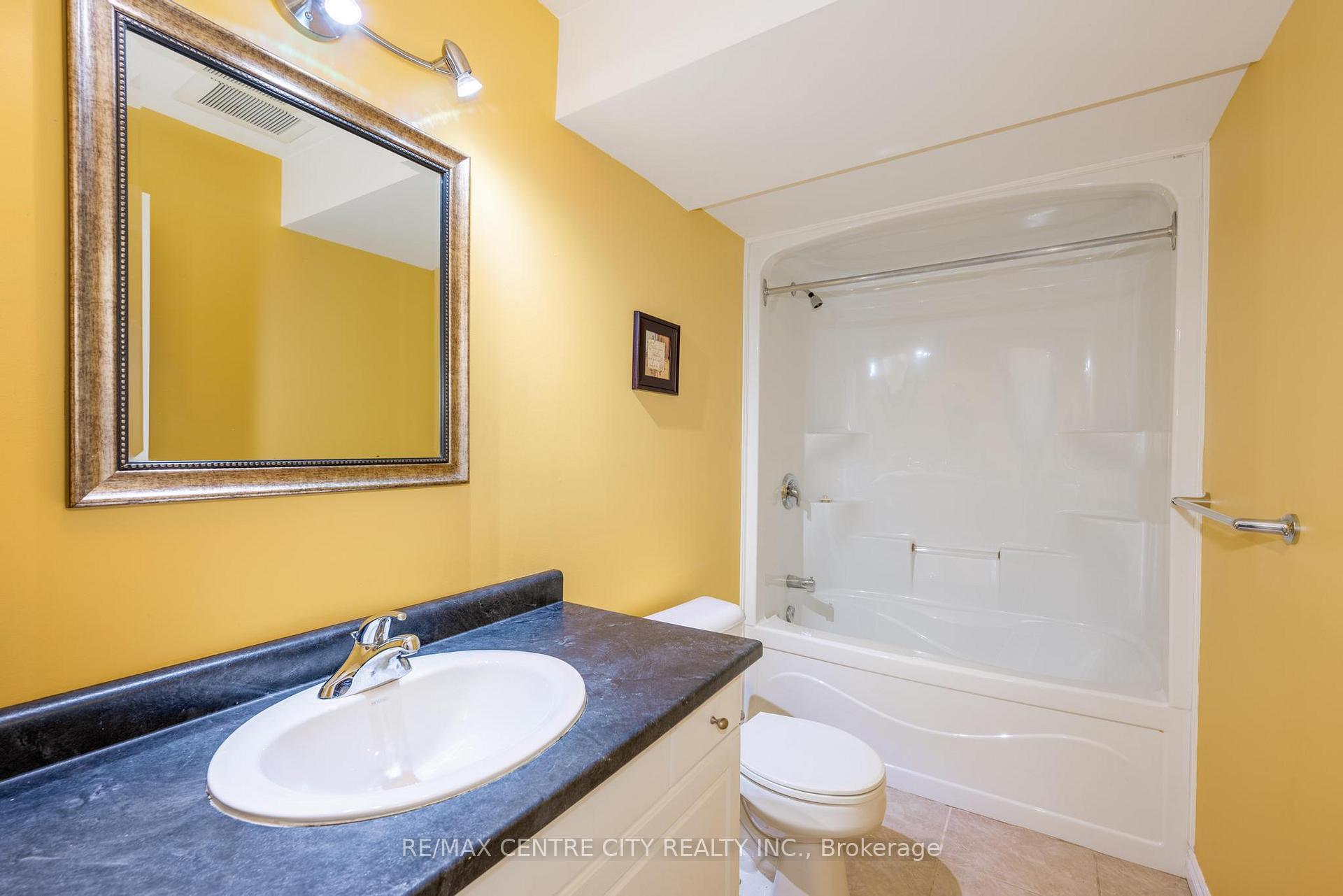 Photo 29 of 19 Hamilton Street, North Middlesex, Ailsa Craig — HOMEH