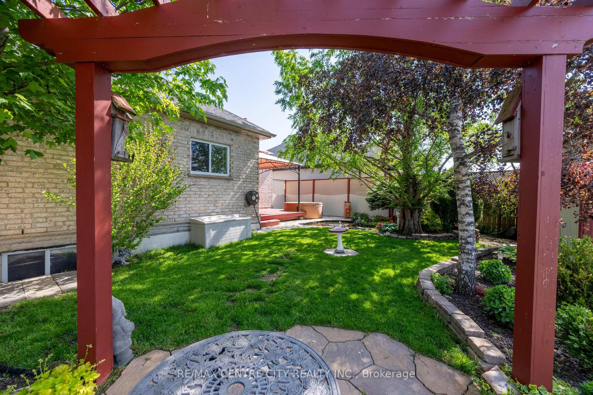 Photo 39 of 19 Hamilton Street, North Middlesex, Ailsa Craig — HOMEH
