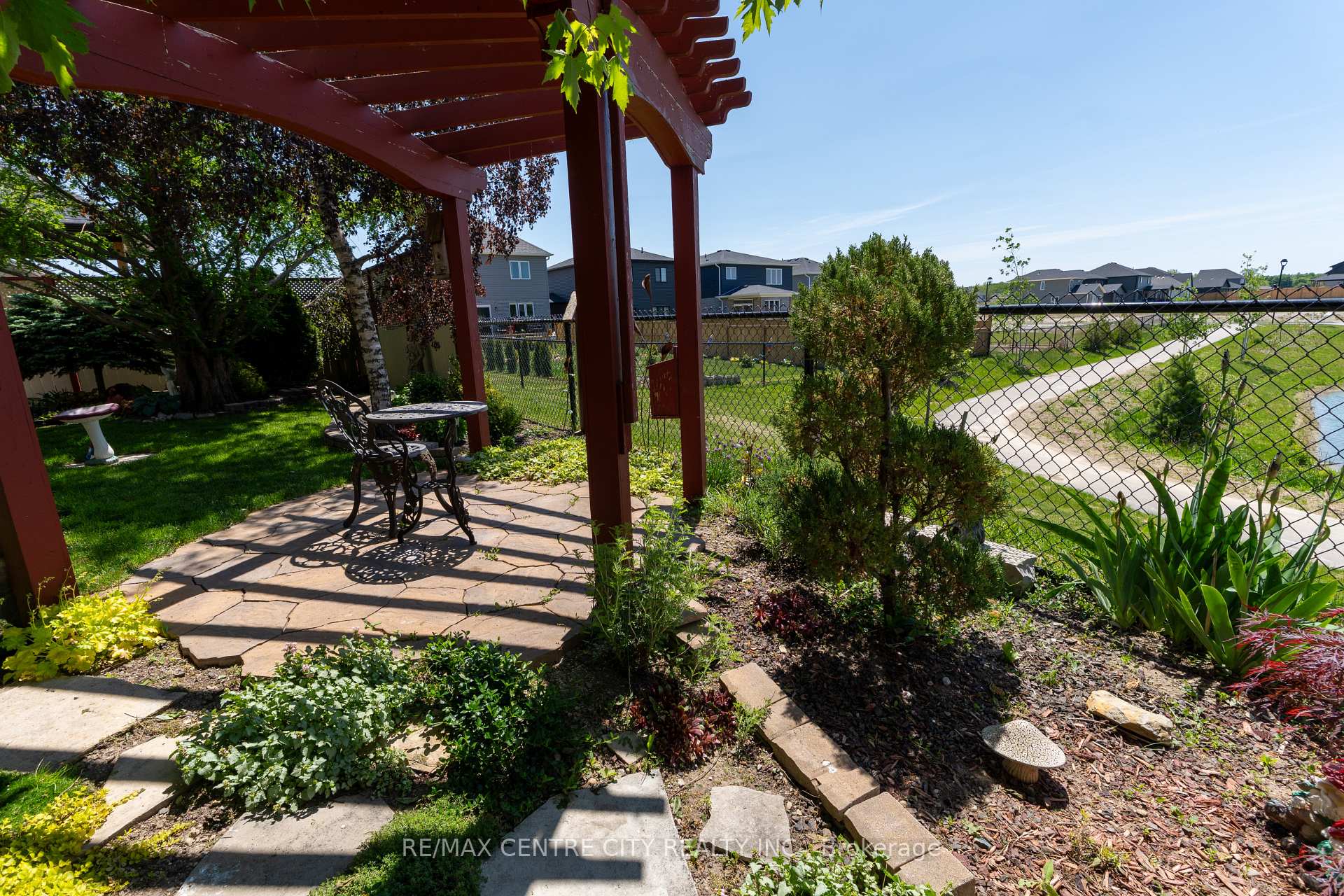 Photo 43 of 19 Hamilton Street, North Middlesex, Ailsa Craig — HOMEH