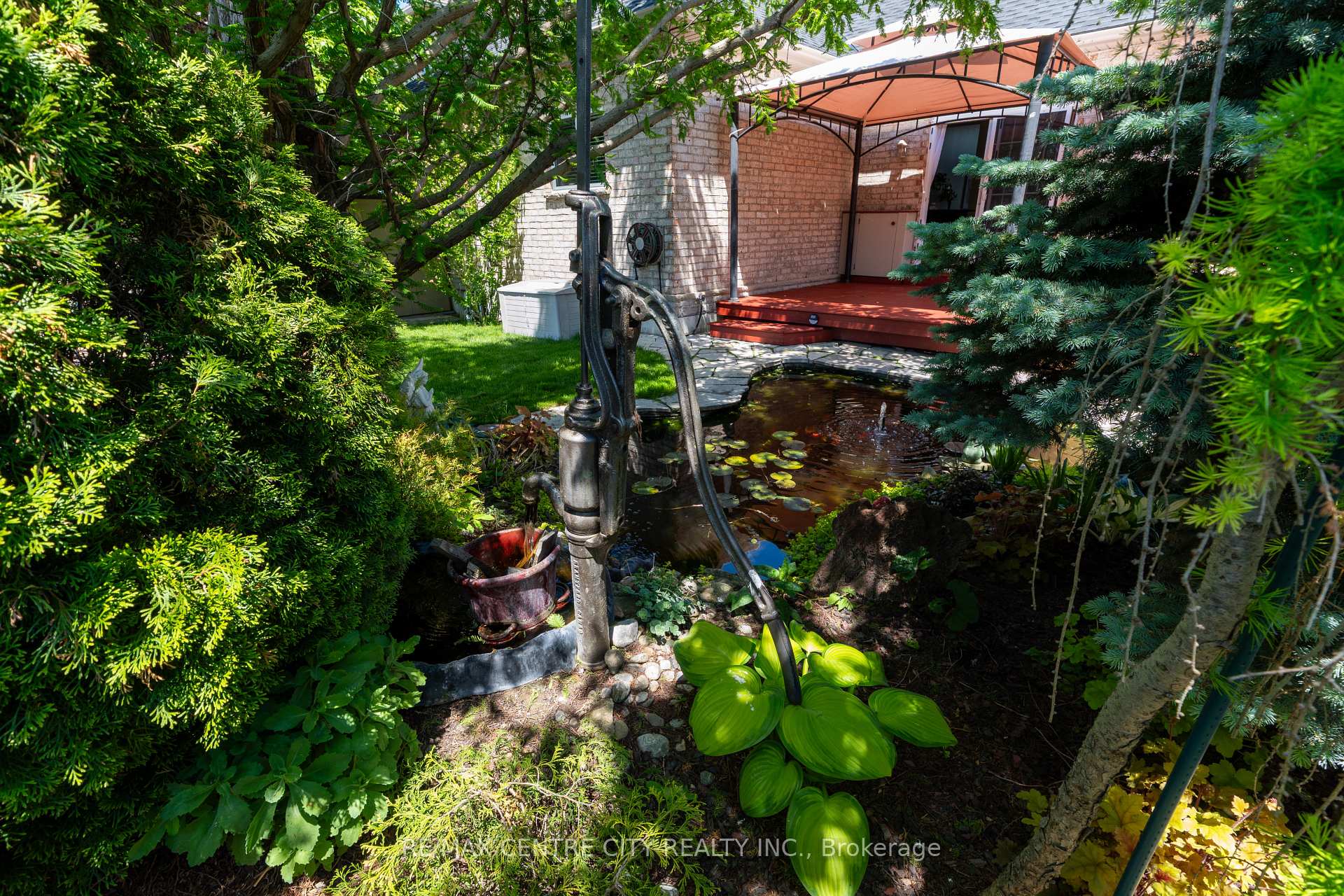Photo 44 of 19 Hamilton Street, North Middlesex, Ailsa Craig — HOMEH