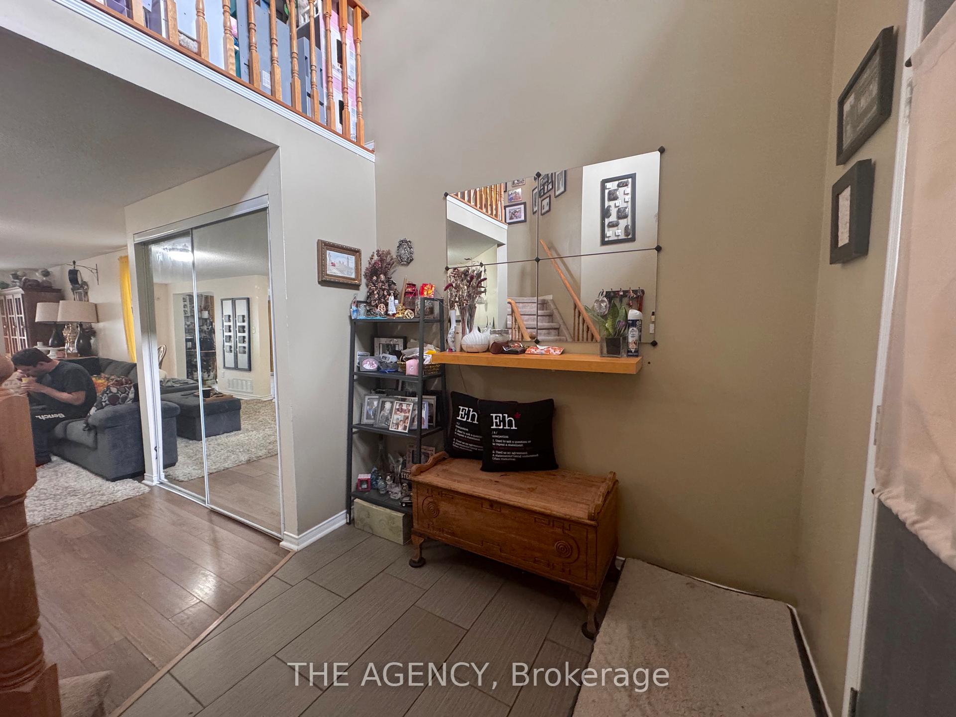 Photo 3 of 18 Srigley Street, Barrie, Holly — HOMEH