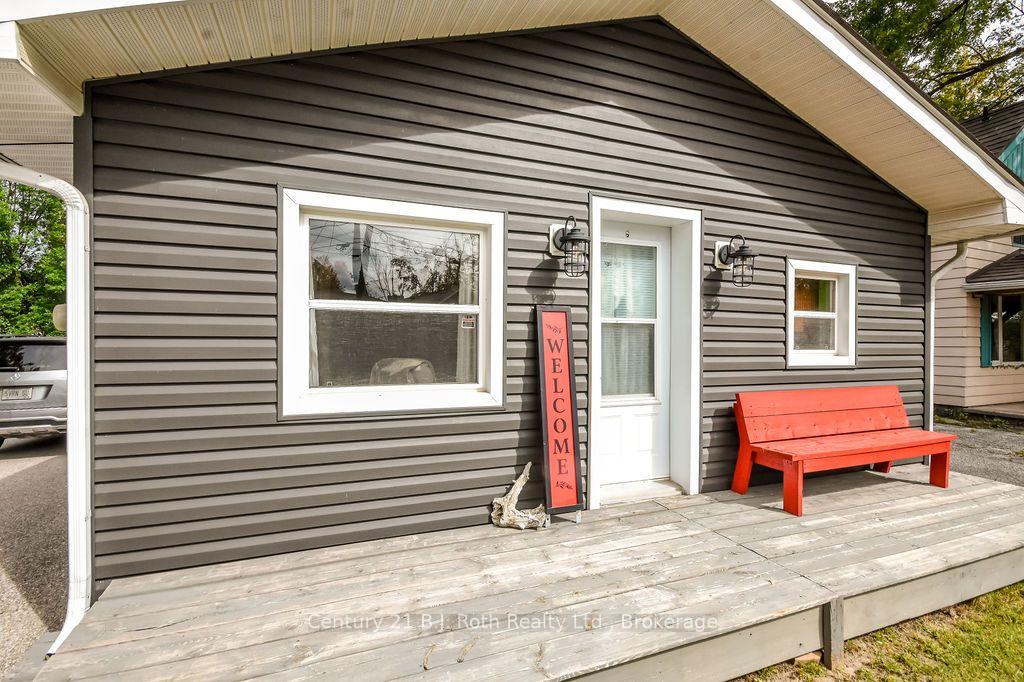 Photo 3 of 246 Gill Street, Orillia — HOMEH