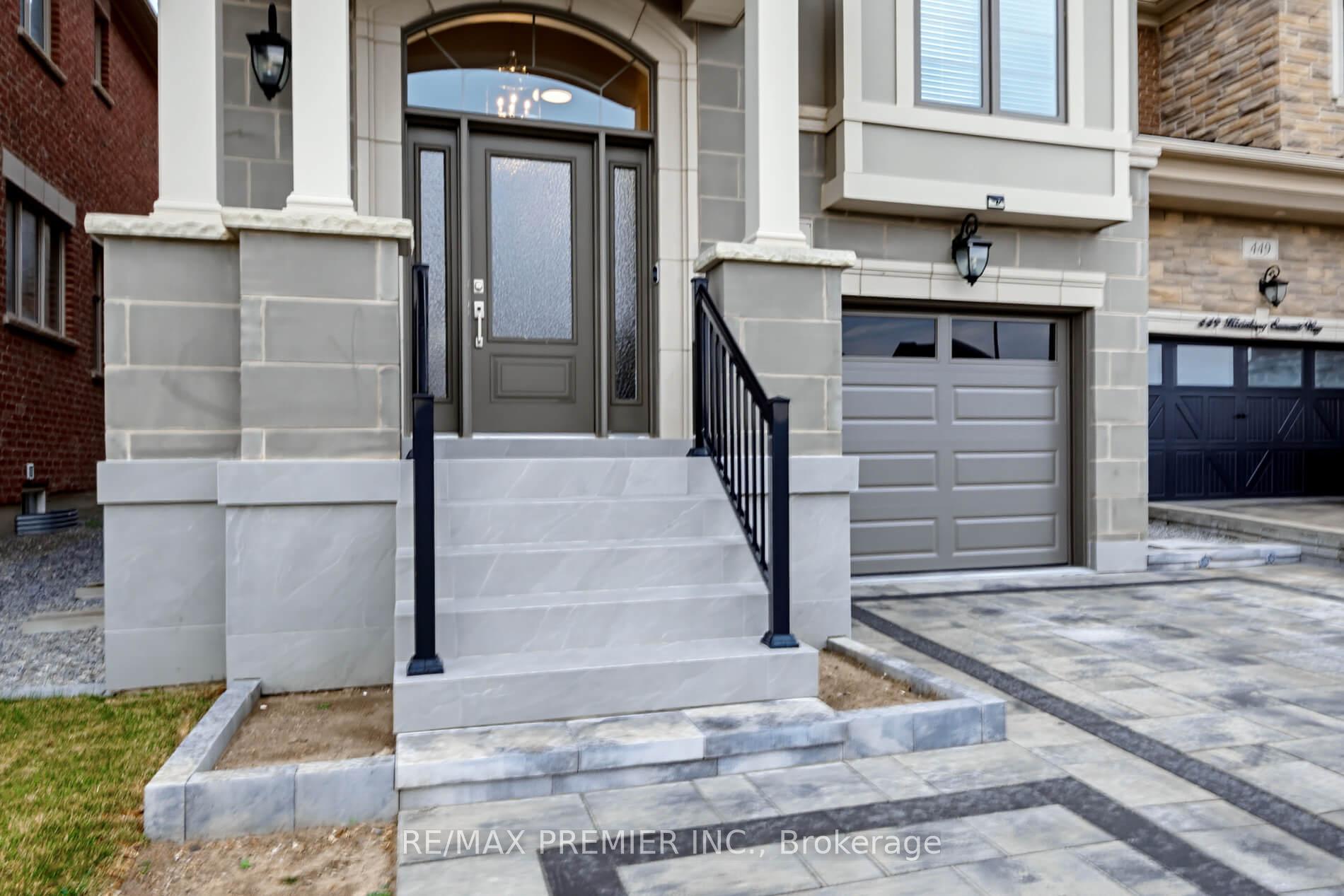 Photo 3 of 453 Kleinburg Summit Way, Vaughan, Kleinburg — HOMEH