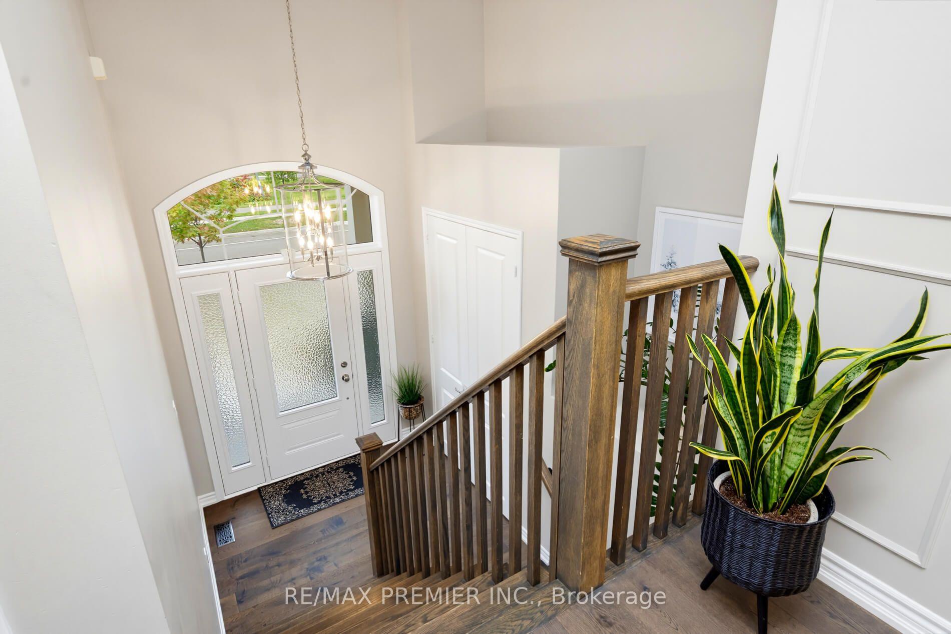 Photo 5 of 453 Kleinburg Summit Way, Vaughan, Kleinburg — HOMEH
