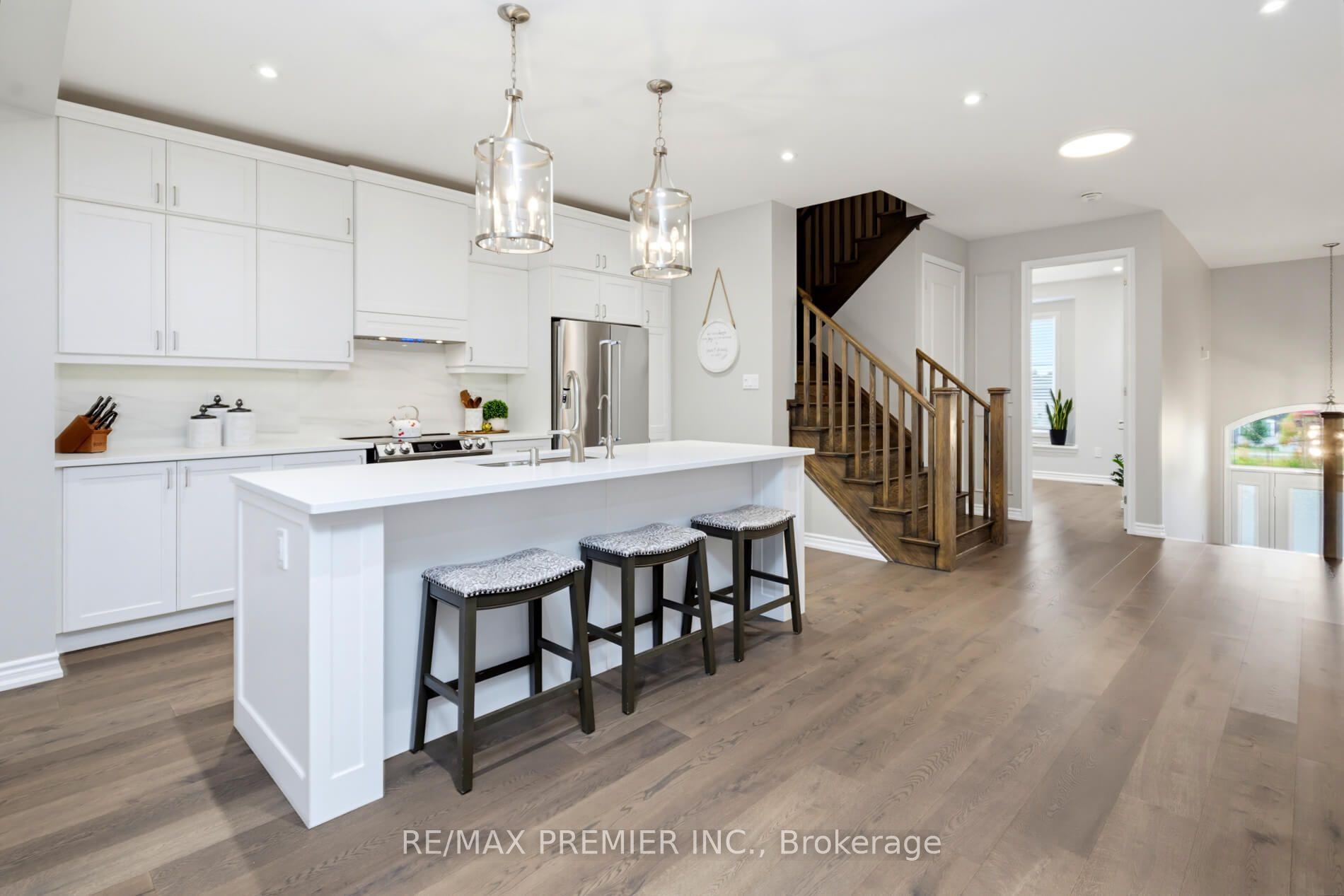Photo 13 of 453 Kleinburg Summit Way, Vaughan, Kleinburg — HOMEH