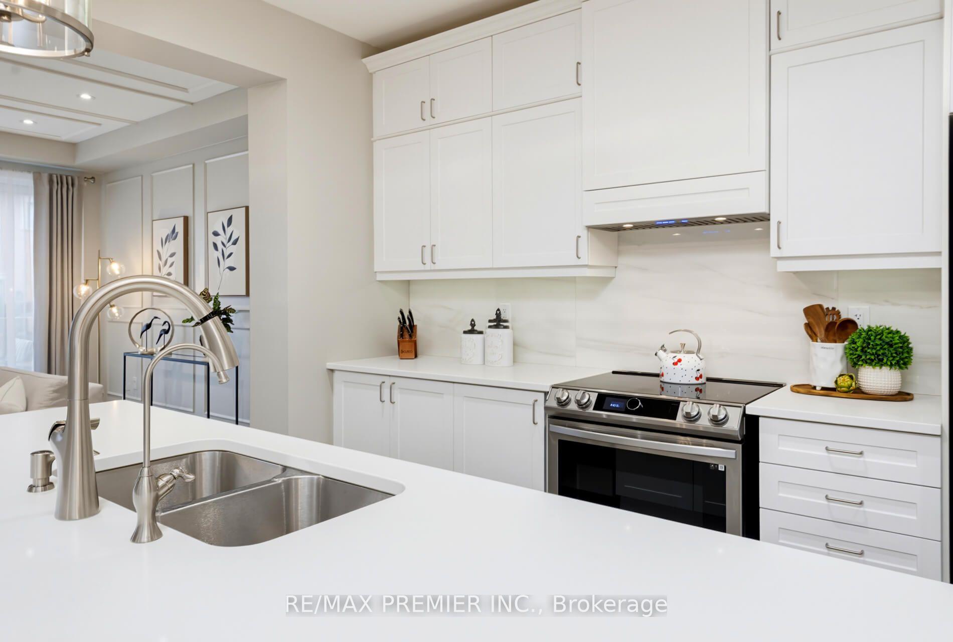 Photo 14 of 453 Kleinburg Summit Way, Vaughan, Kleinburg — HOMEH
