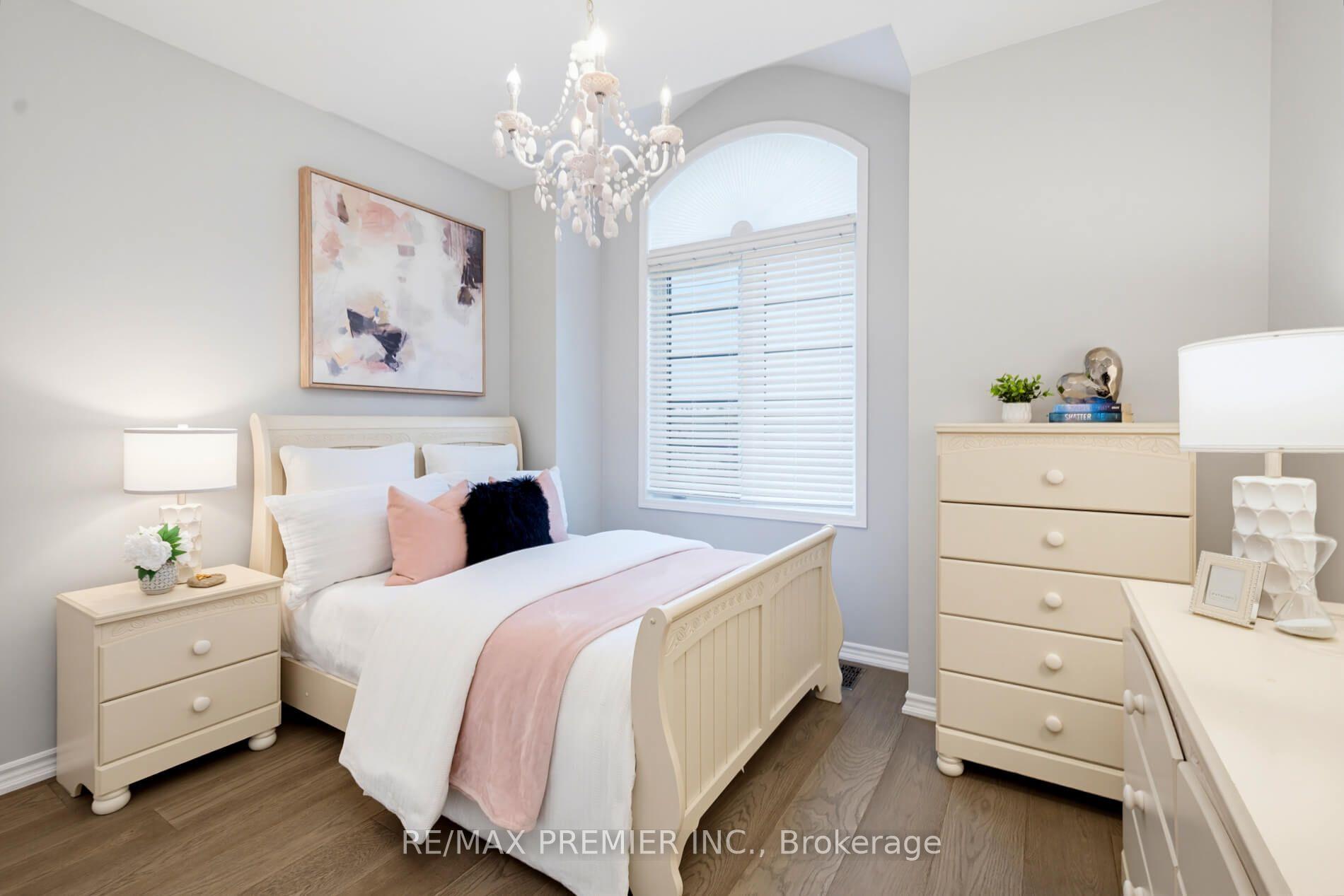 Photo 30 of 453 Kleinburg Summit Way, Vaughan, Kleinburg — HOMEH