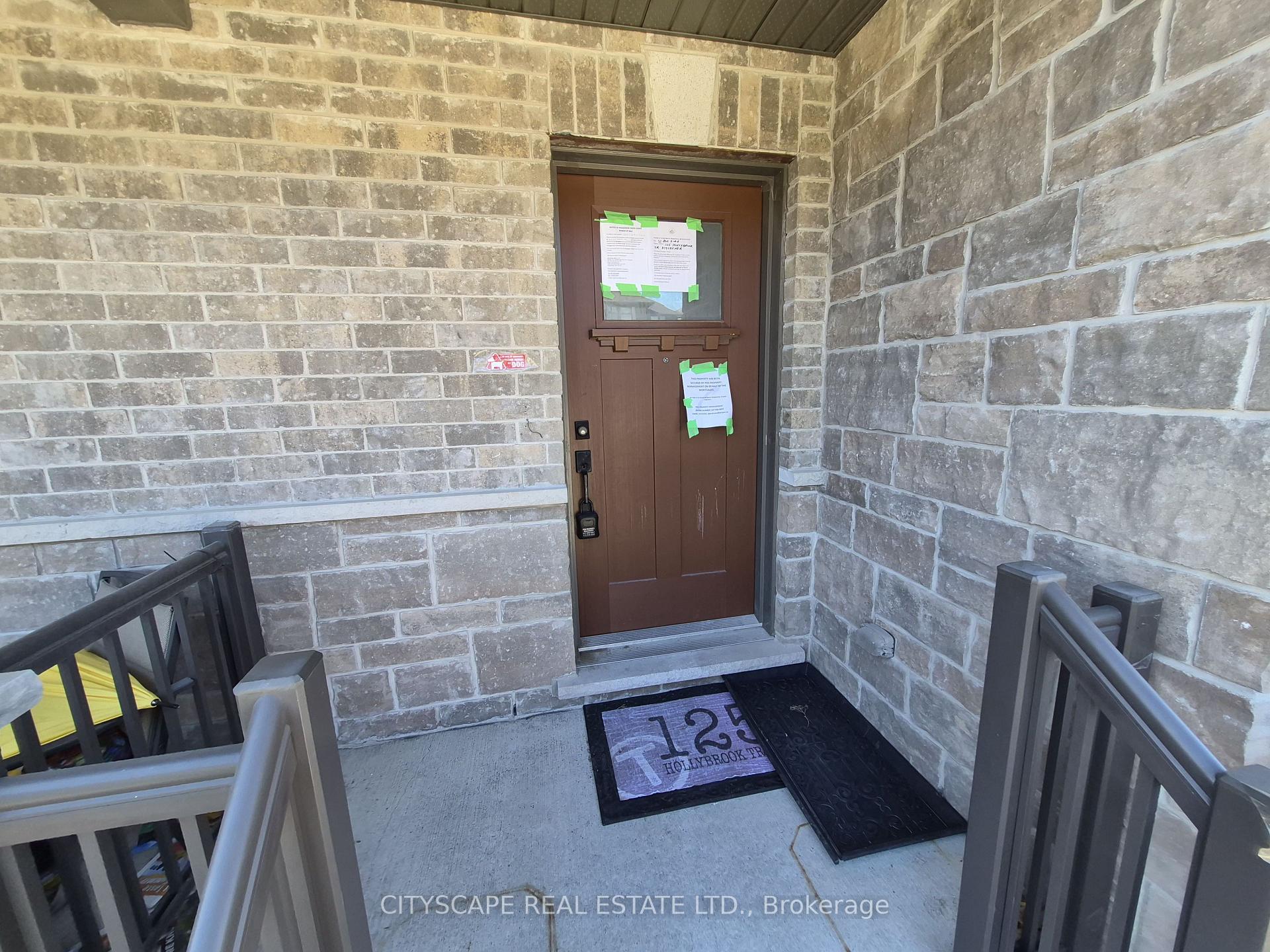 Photo 2 of Unit 16, 125 Hollybrook Trail, Kitchener, Doon South — HOMEH