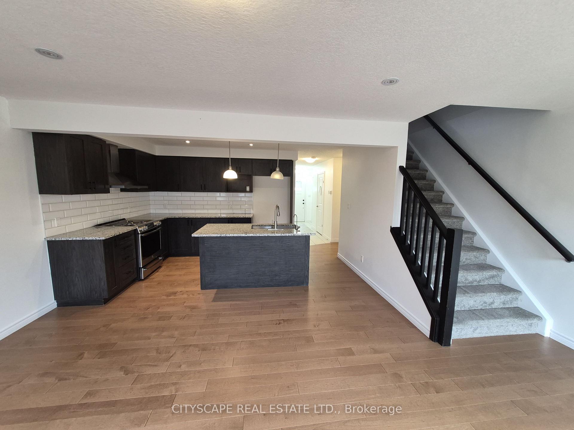 Photo 4 of Unit 16, 125 Hollybrook Trail, Kitchener, Doon South — HOMEH