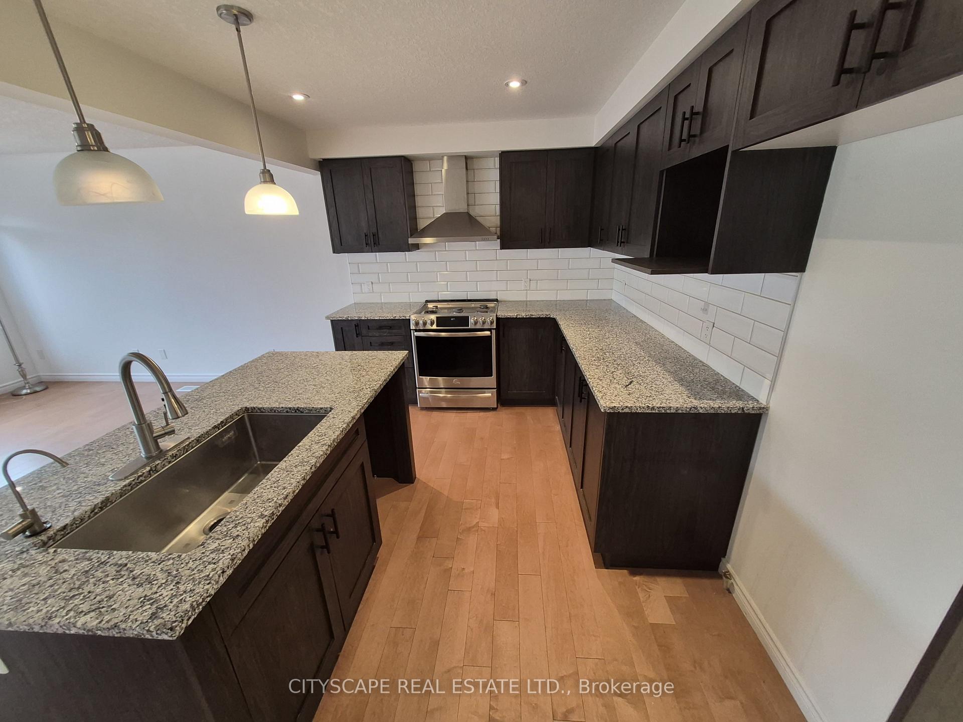 Photo 5 of Unit 16, 125 Hollybrook Trail, Kitchener, Doon South — HOMEH
