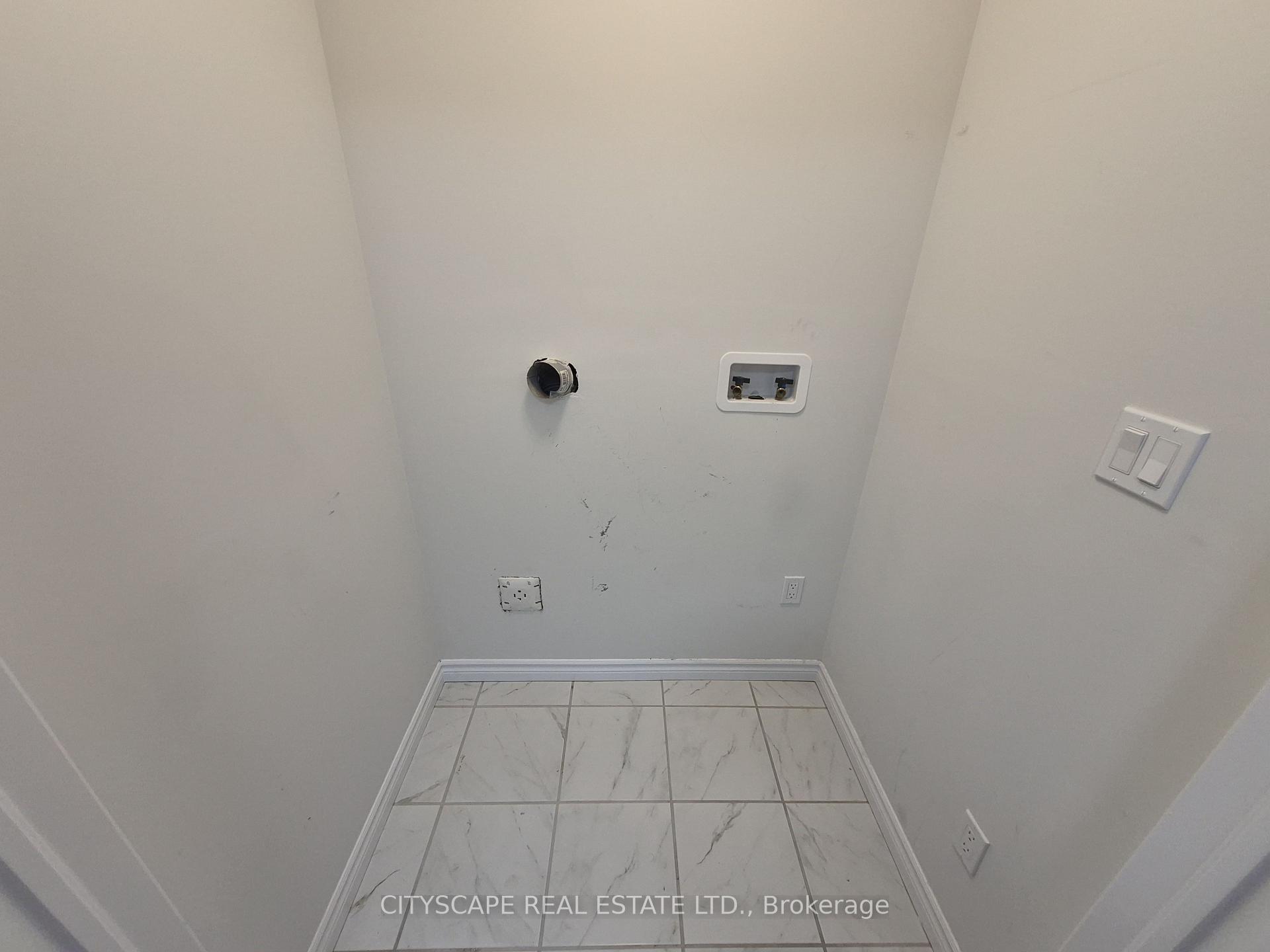 Photo 7 of Unit 16, 125 Hollybrook Trail, Kitchener, Doon South — HOMEH