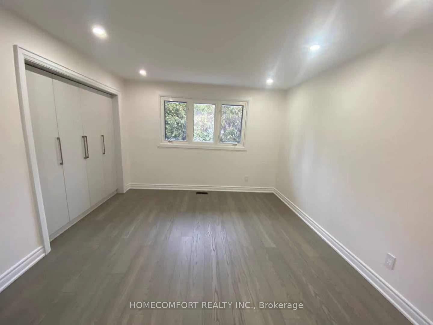 Photo 4 of 46 Drakefield Road, Markham, Bullock — HOMEH