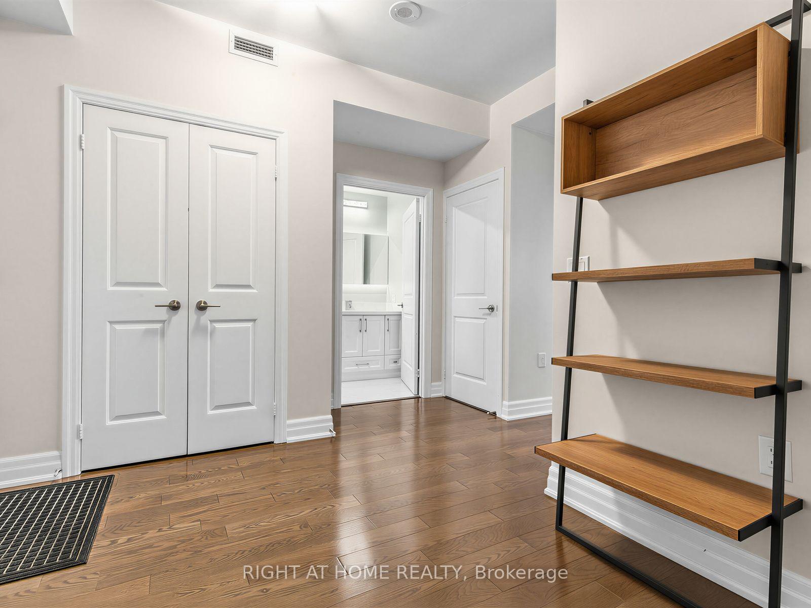 Photo 6 of Unit 4004, 8 The Esplanade, Toronto, Waterfront Communities — HOMEH