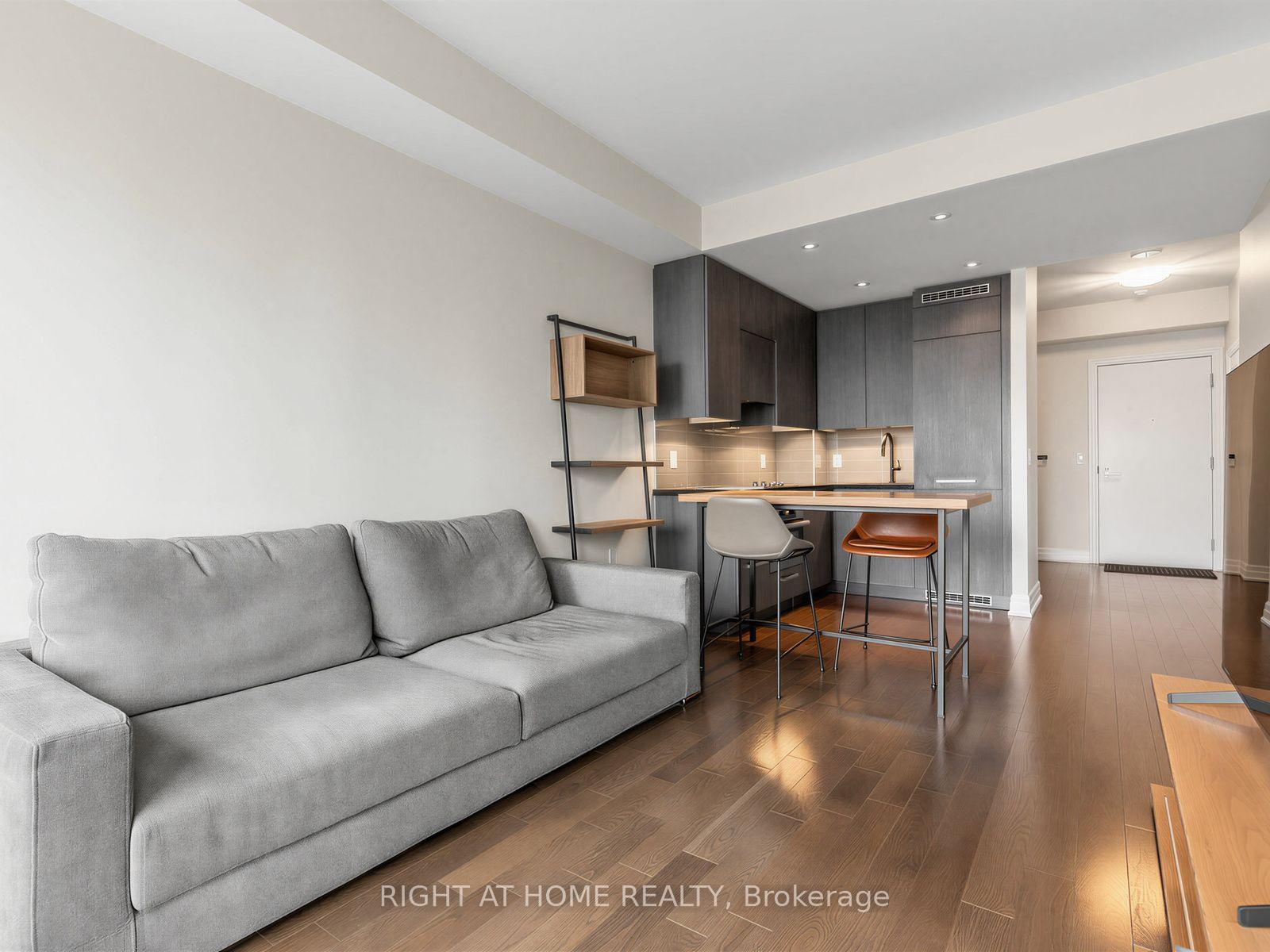 Photo 13 of Unit 4004, 8 The Esplanade, Toronto, Waterfront Communities — HOMEH