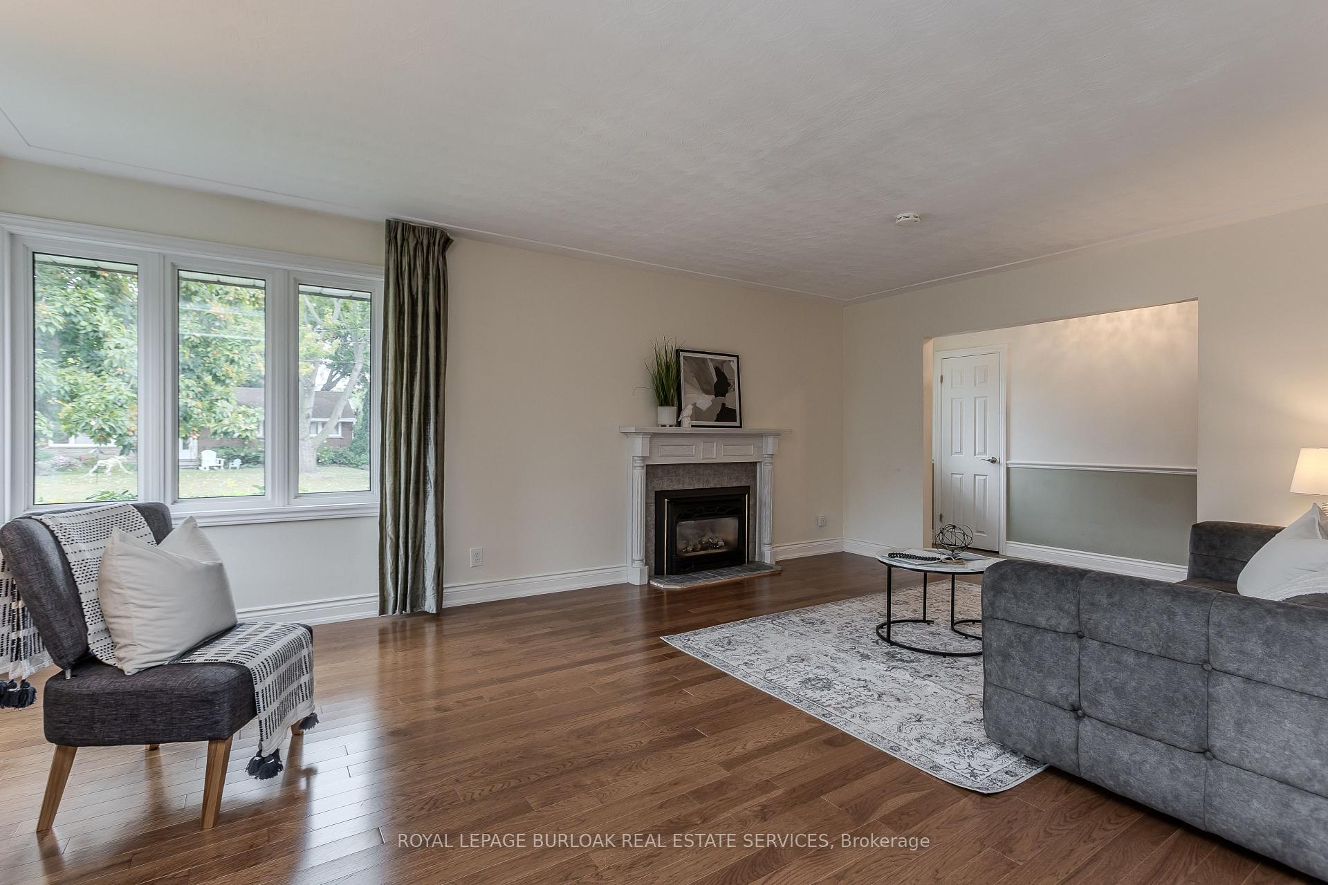 Photo 4 of 724 George Street, Burlington, Brant — HOMEH