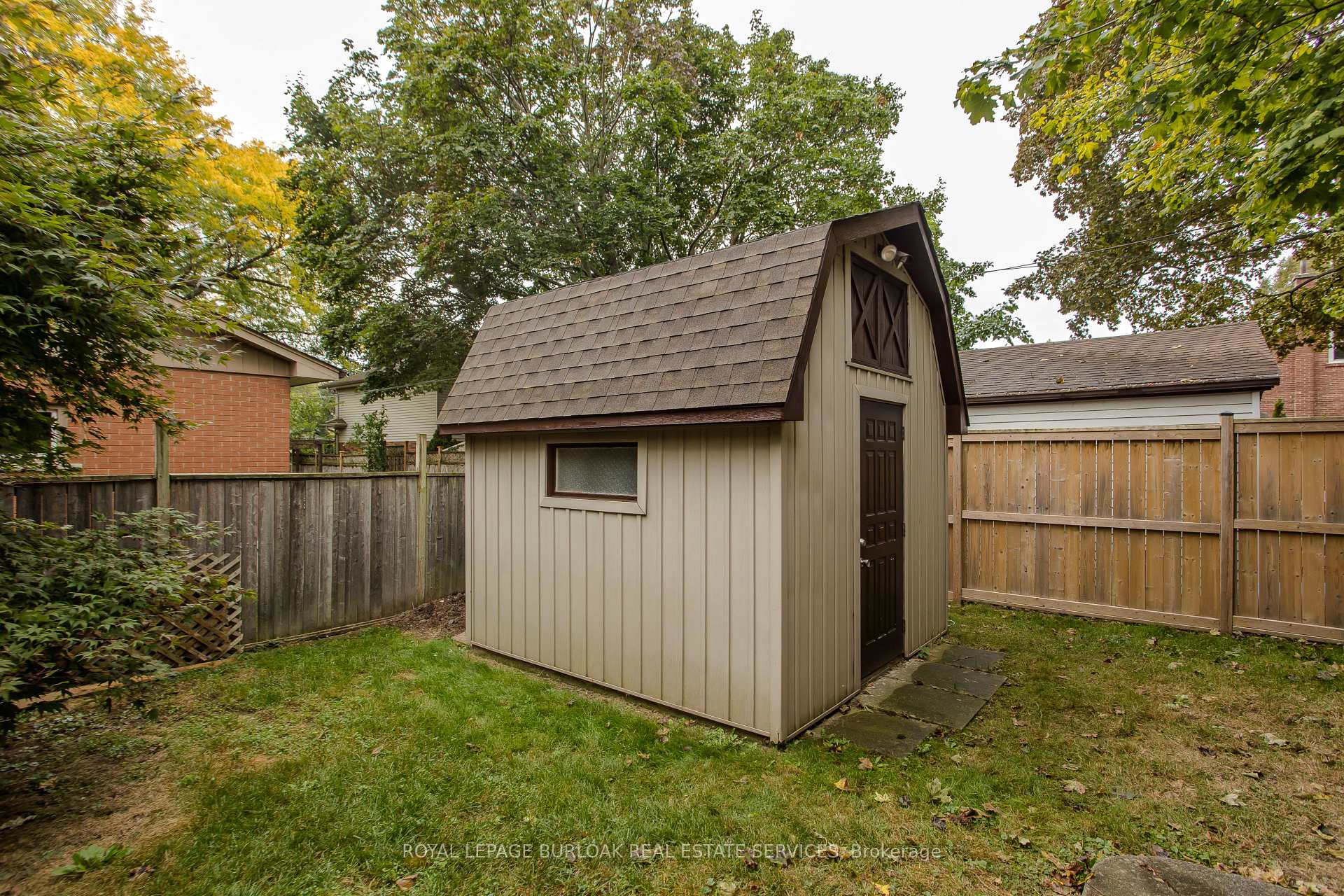 Photo 24 of 724 George Street, Burlington, Brant — HOMEH