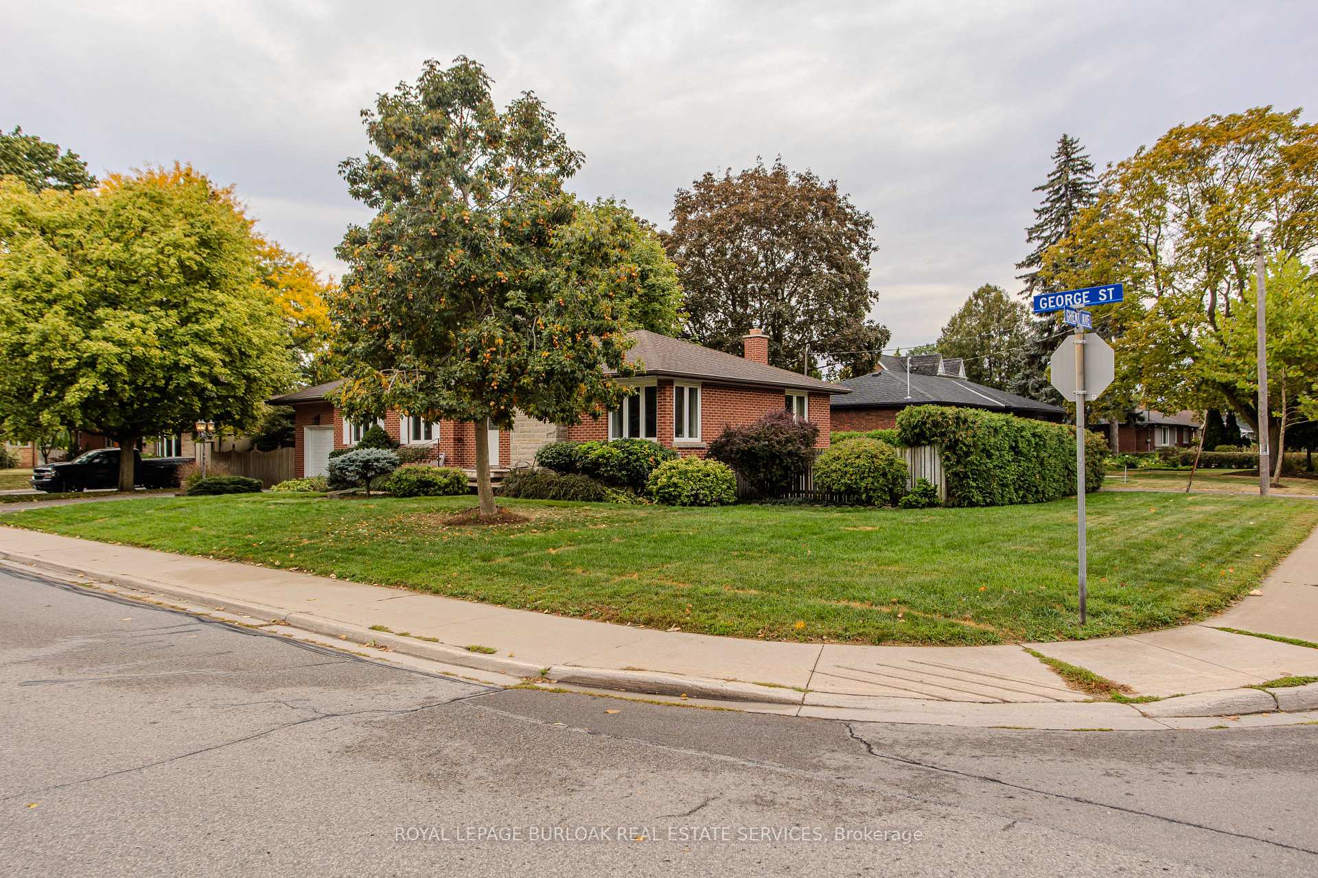 Photo 30 of 724 George Street, Burlington, Brant — HOMEH