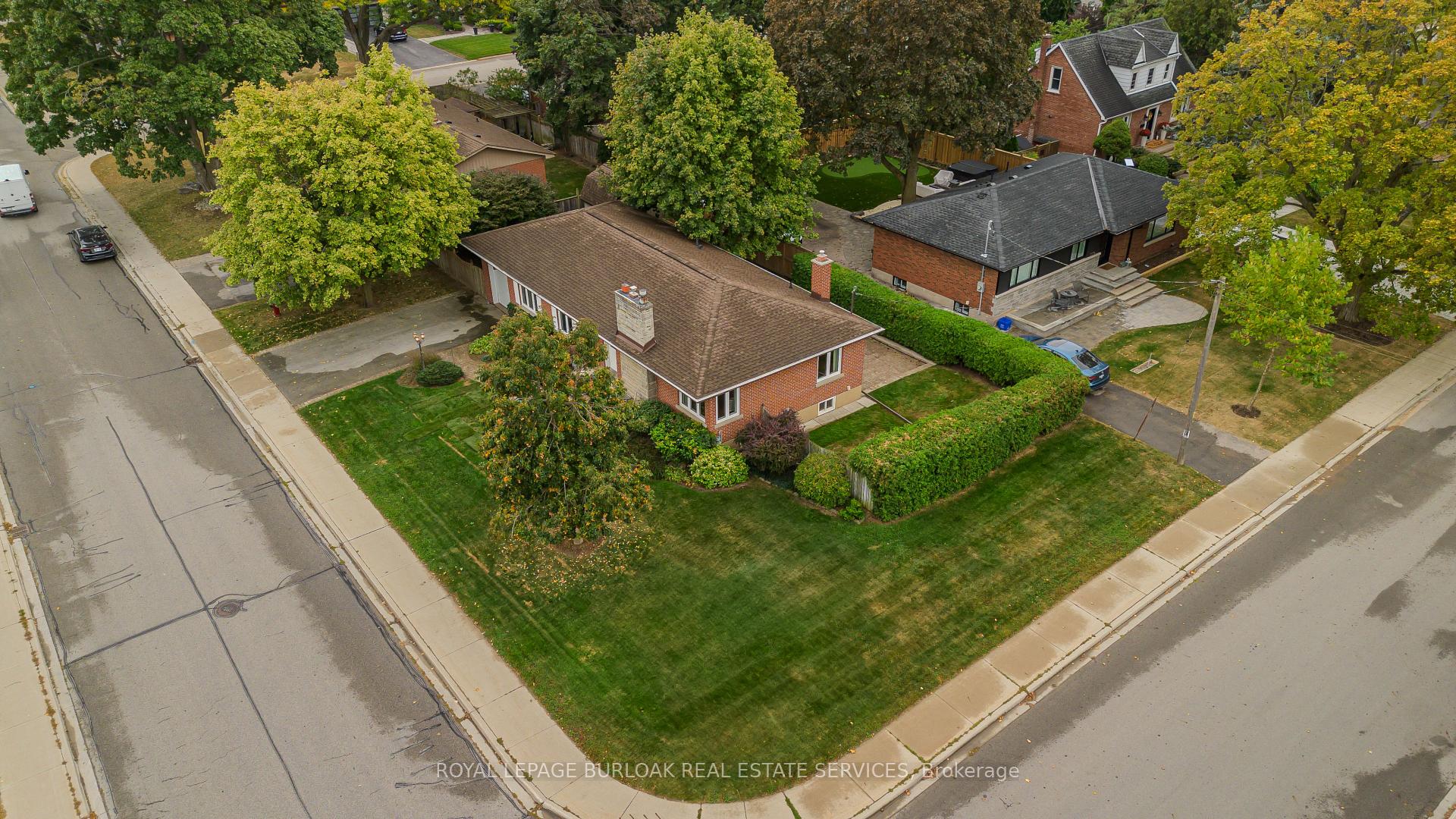Photo 31 of 724 George Street, Burlington, Brant — HOMEH