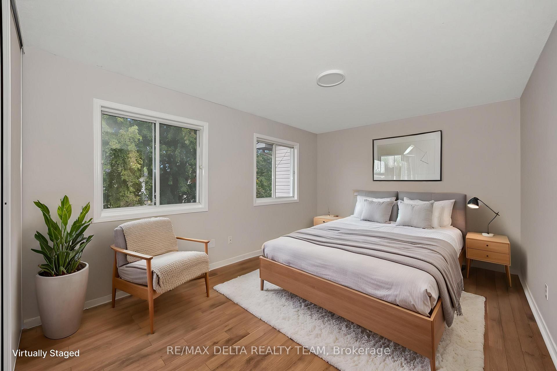 Photo 17 of 858 Como Crescent, Ottawa, Fallingbrook/Pineridge — HOMEH