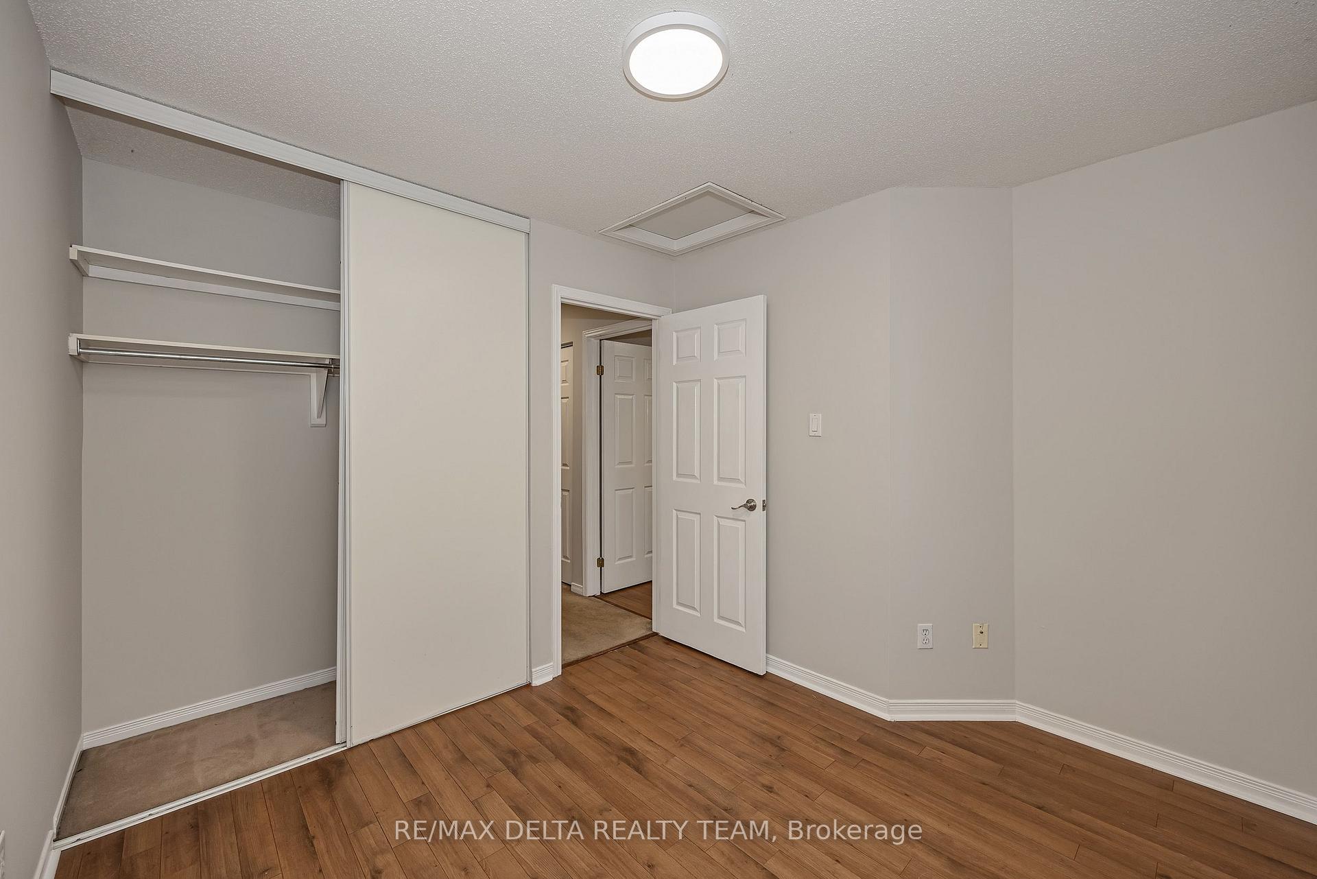 Photo 20 of 858 Como Crescent, Ottawa, Fallingbrook/Pineridge — HOMEH