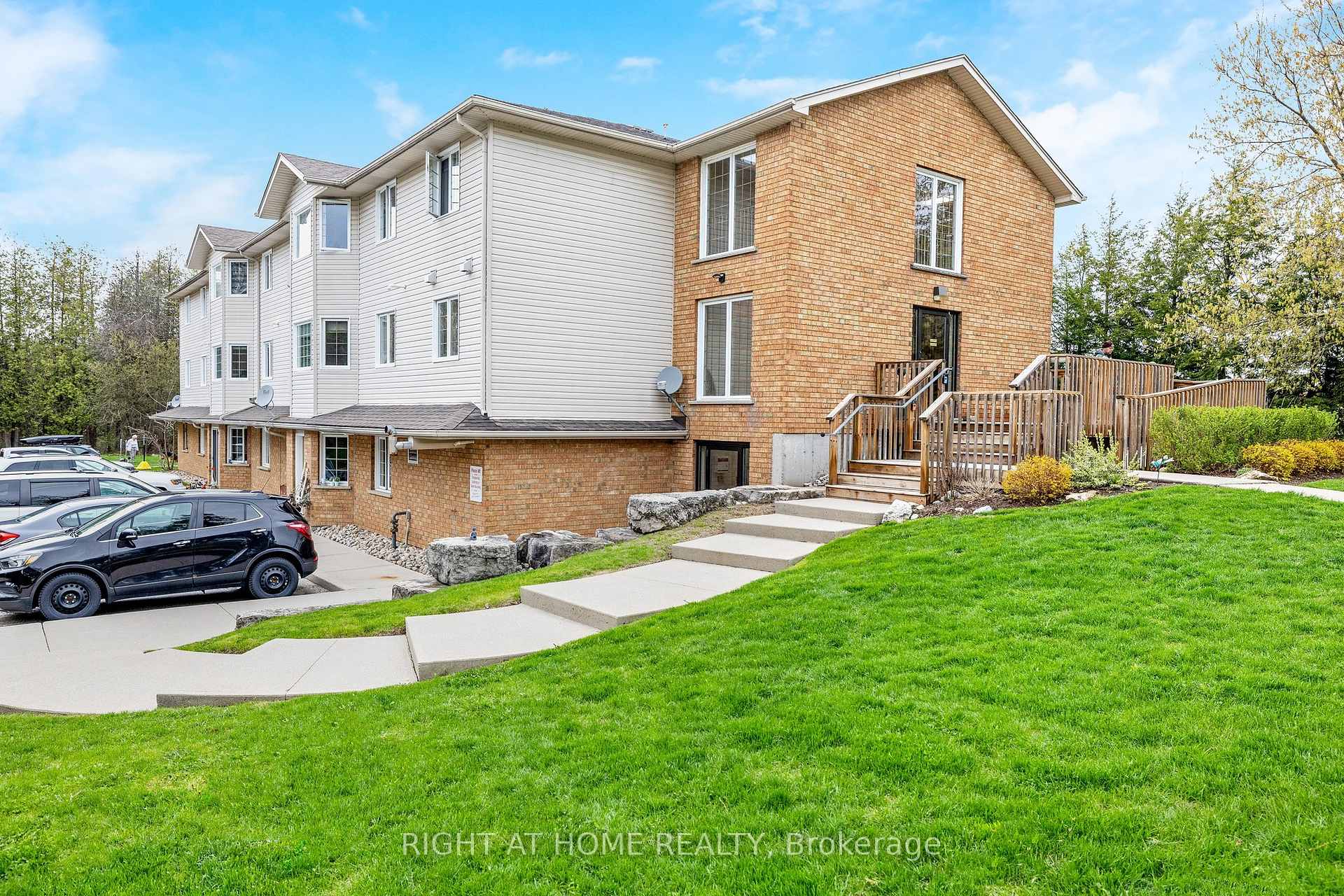 Photo of Unit 203, 264 Alma Street