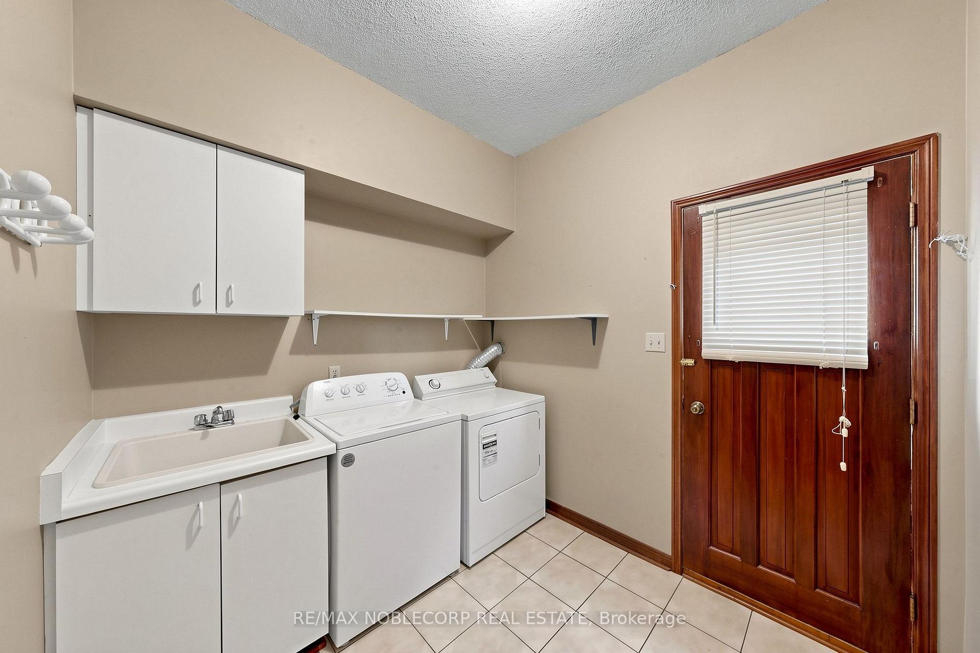 Photo 34 of 162 Venetian Crescent, Vaughan, East Woodbridge — HOMEH