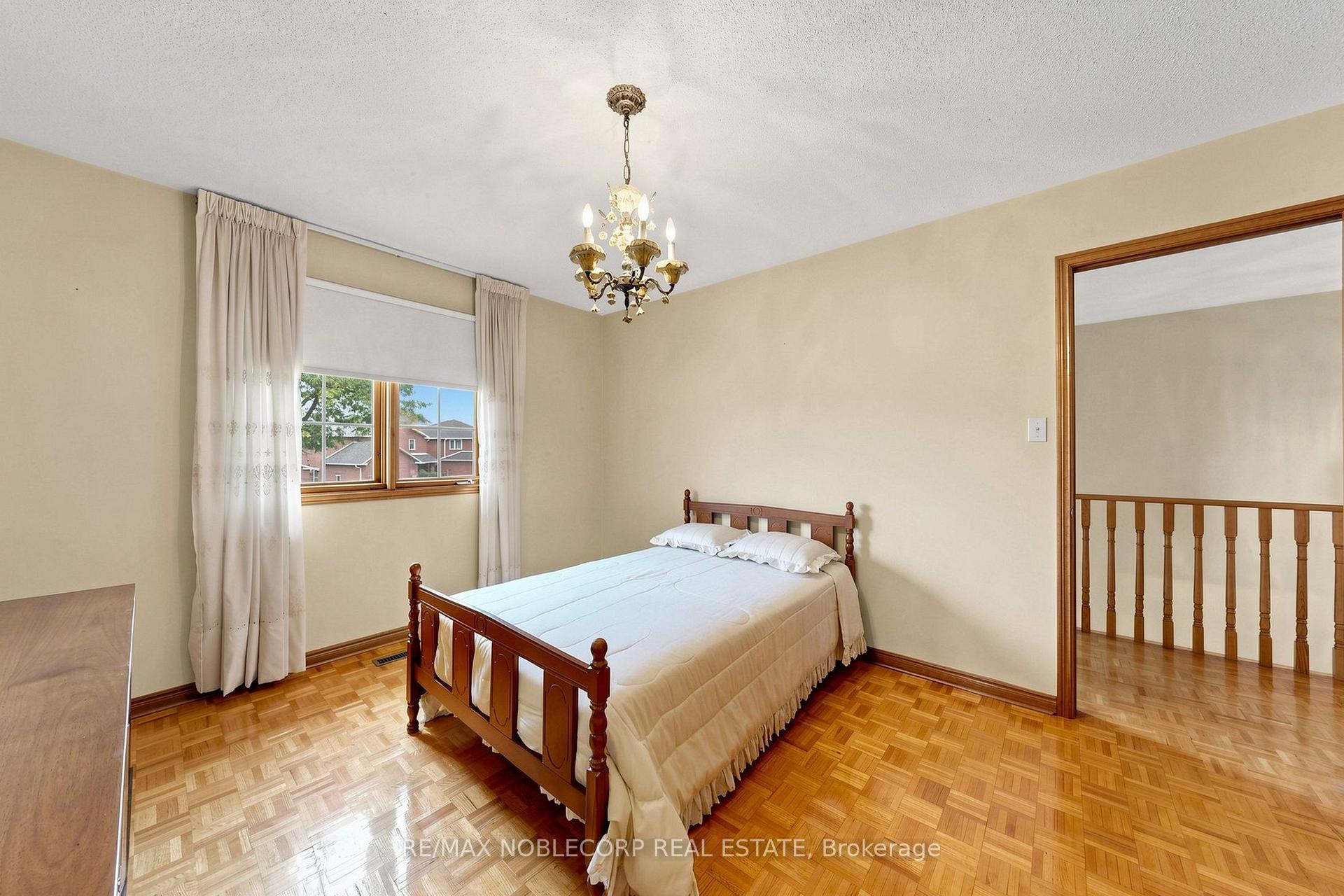 Photo 53 of 162 Venetian Crescent, Vaughan, East Woodbridge — HOMEH