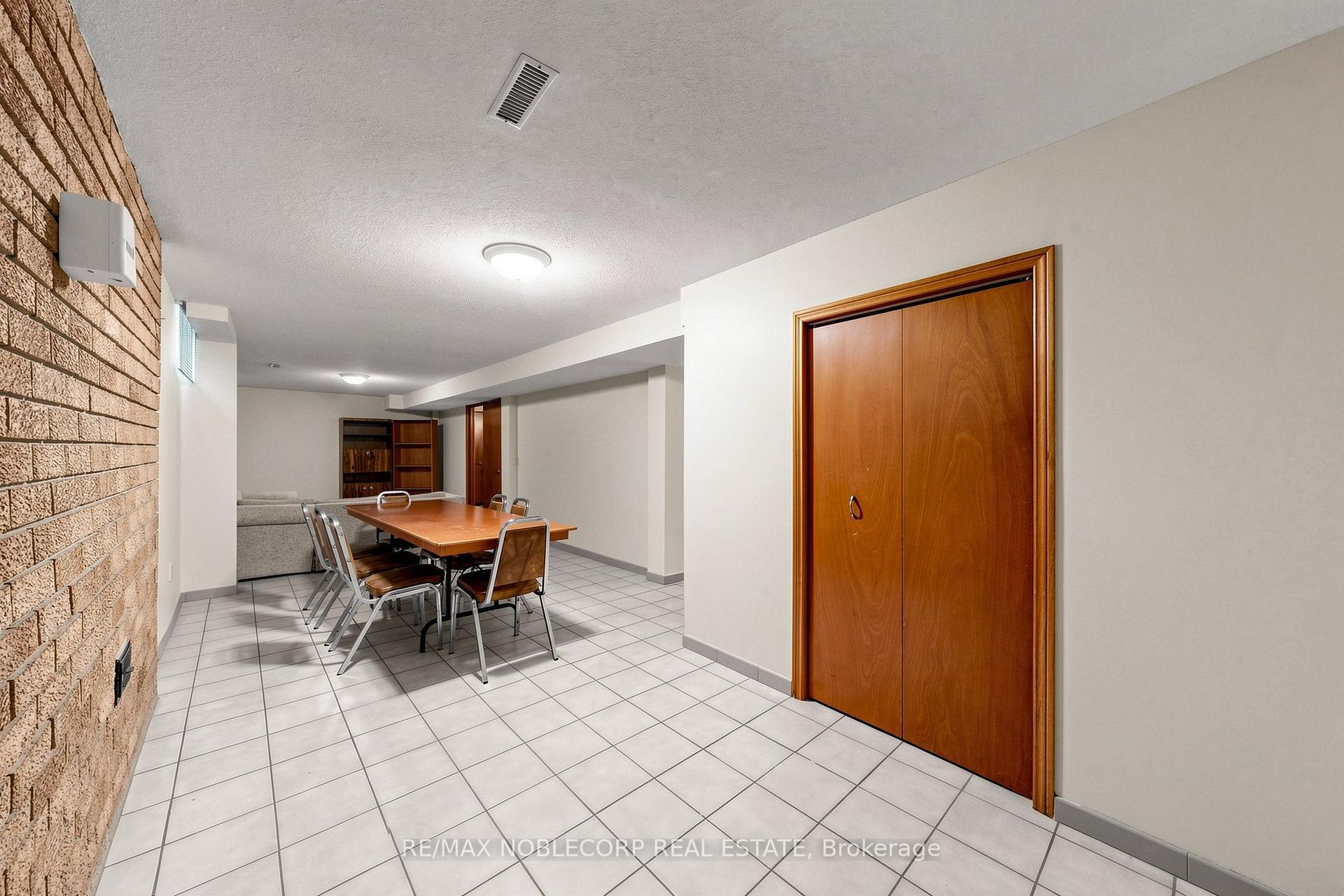 Photo 66 of 162 Venetian Crescent, Vaughan, East Woodbridge — HOMEH