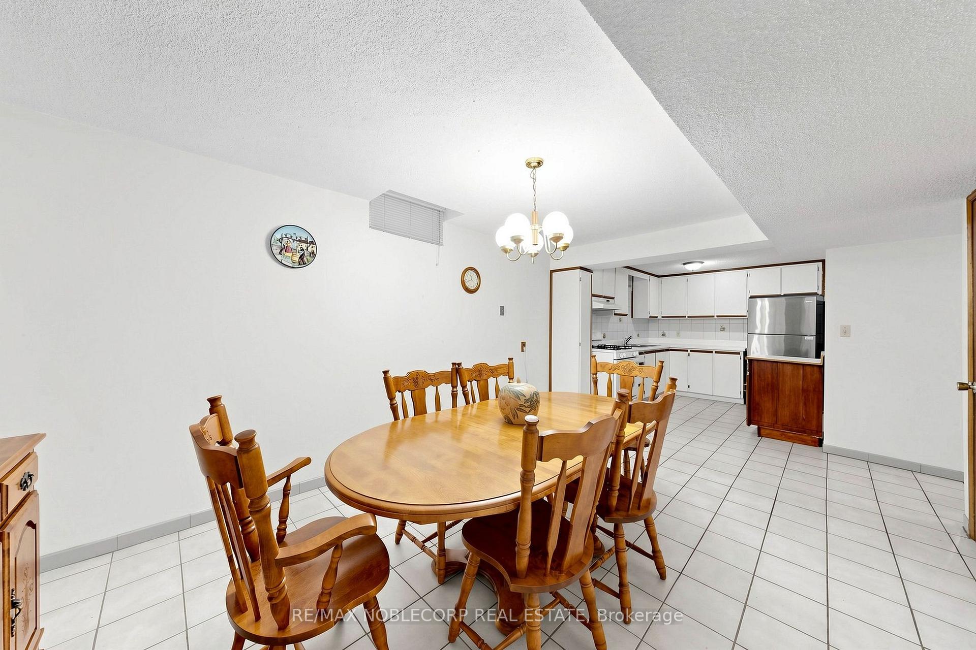 Photo 74 of 162 Venetian Crescent, Vaughan, East Woodbridge — HOMEH